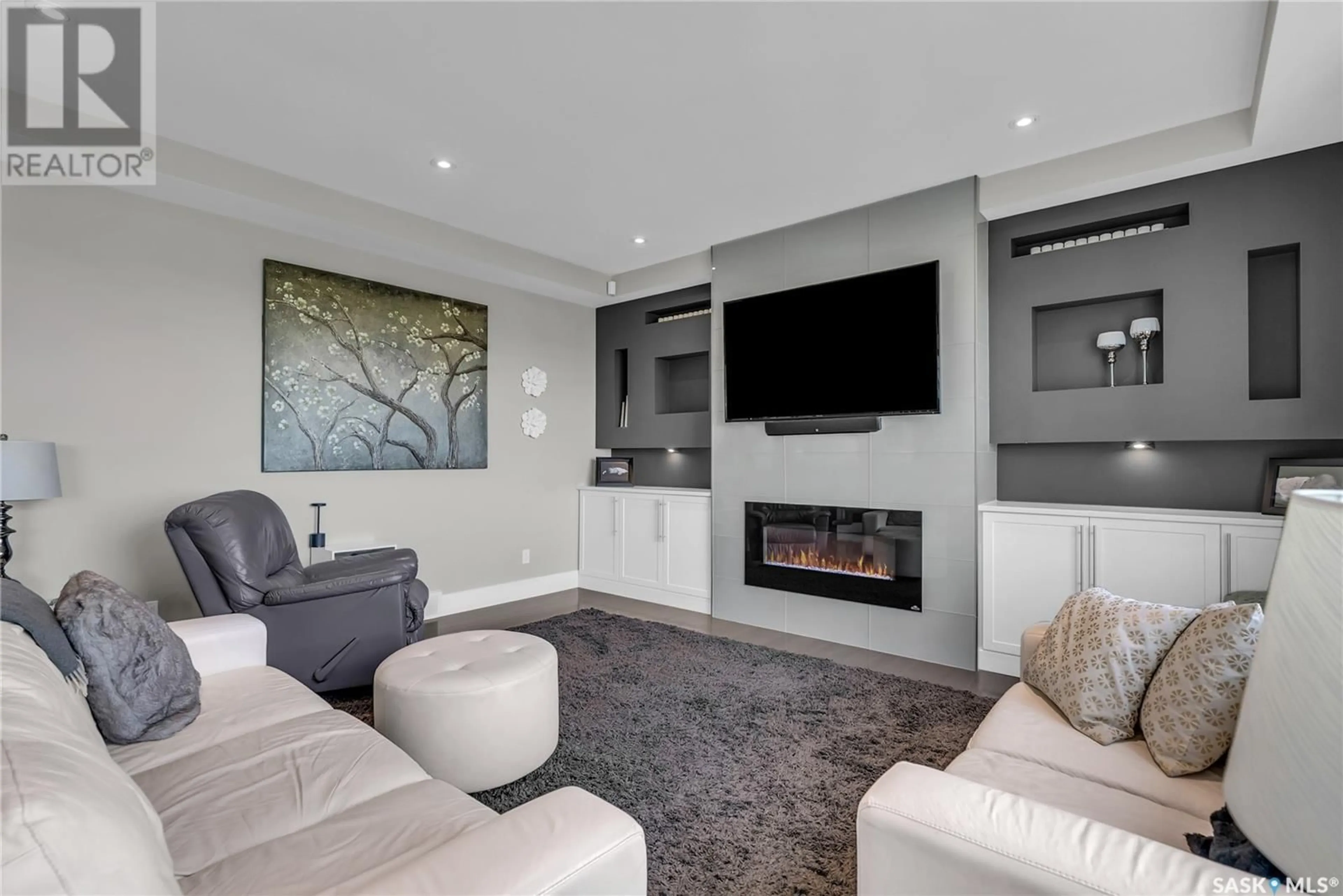 Home theater for 319 HARGREAVES GREEN, Saskatoon Saskatchewan S7R0H9