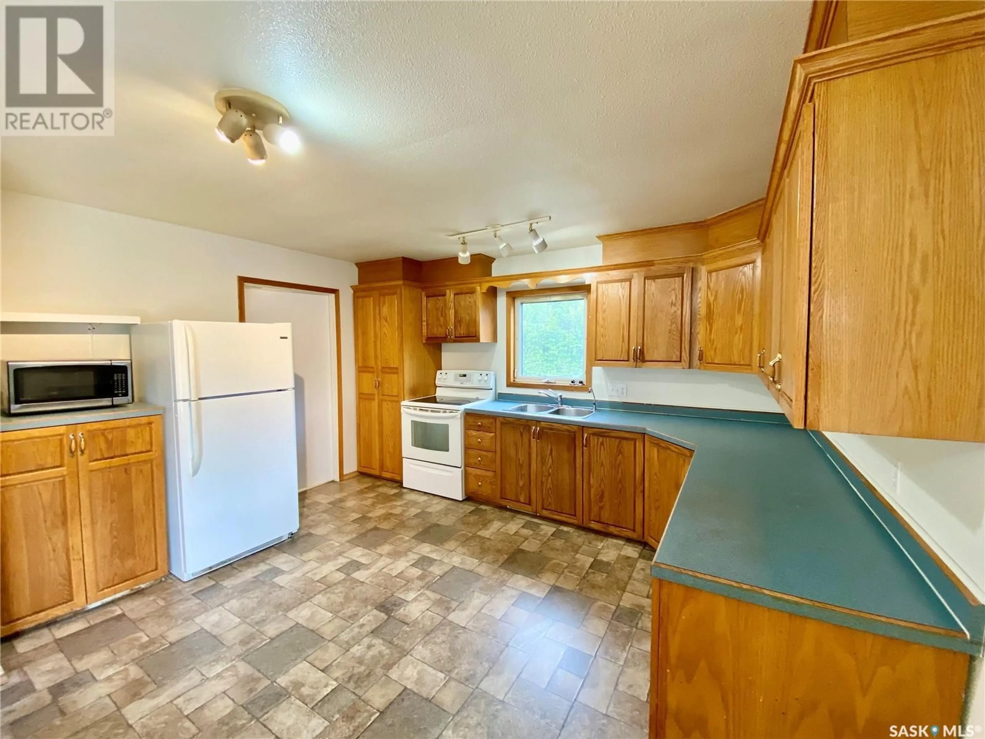 Standard kitchen, unknown for 106 MAIN STREET, Midale Saskatchewan S0C1S0