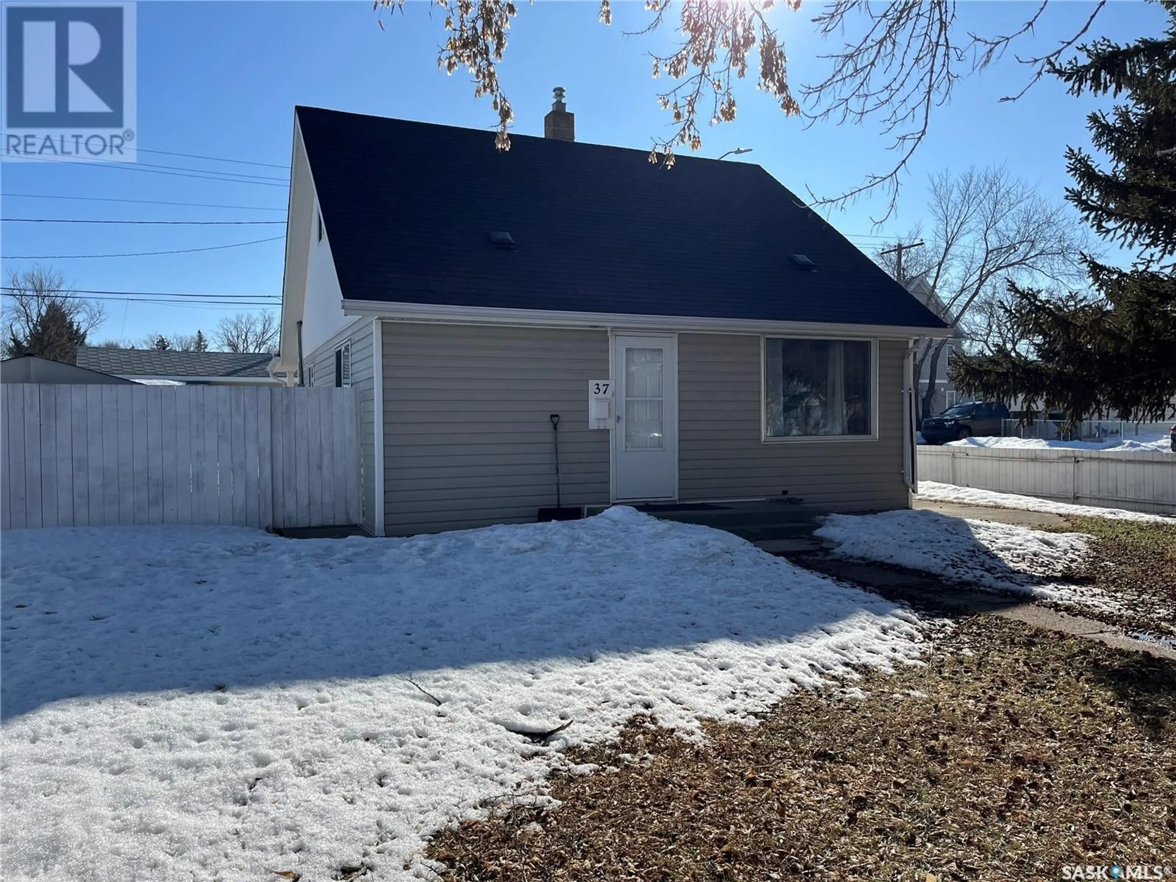 Unknown for 37 COTEAU STREET, Moose Jaw Saskatchewan S6H5C2