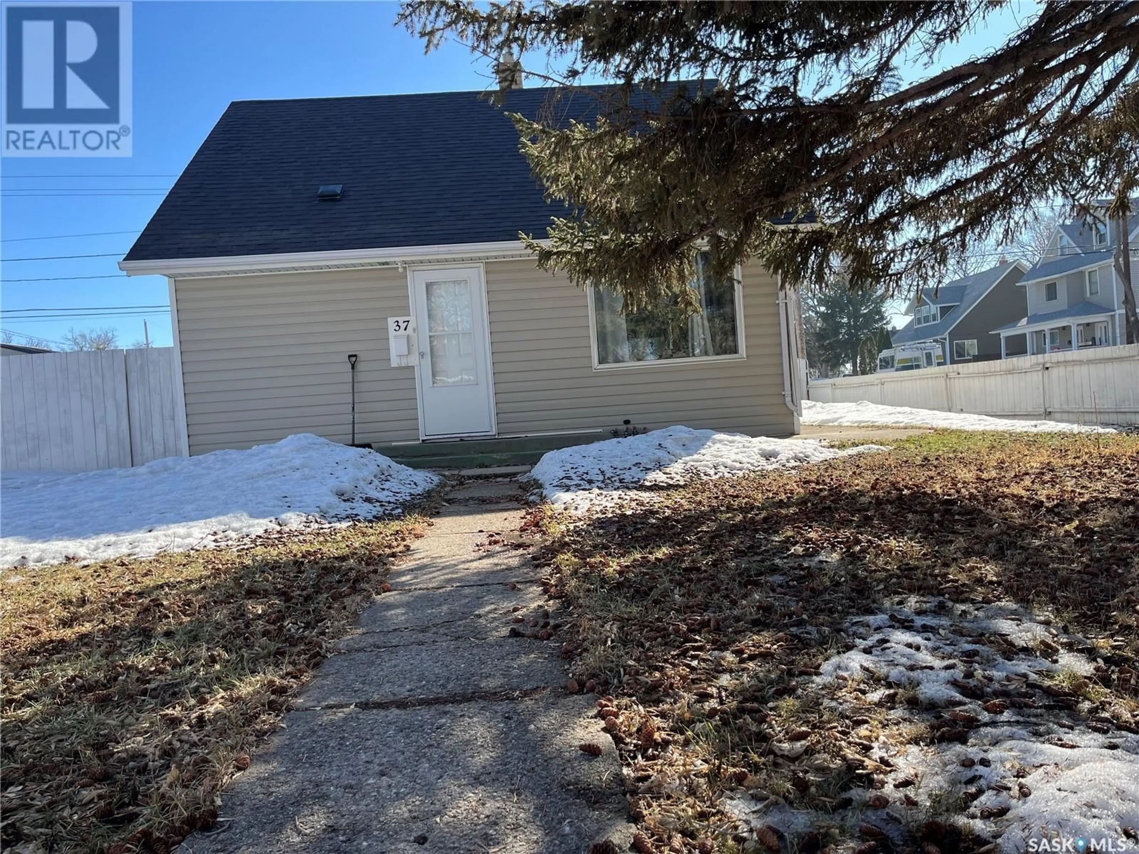 Unknown for 37 COTEAU STREET, Moose Jaw Saskatchewan S6H5C2