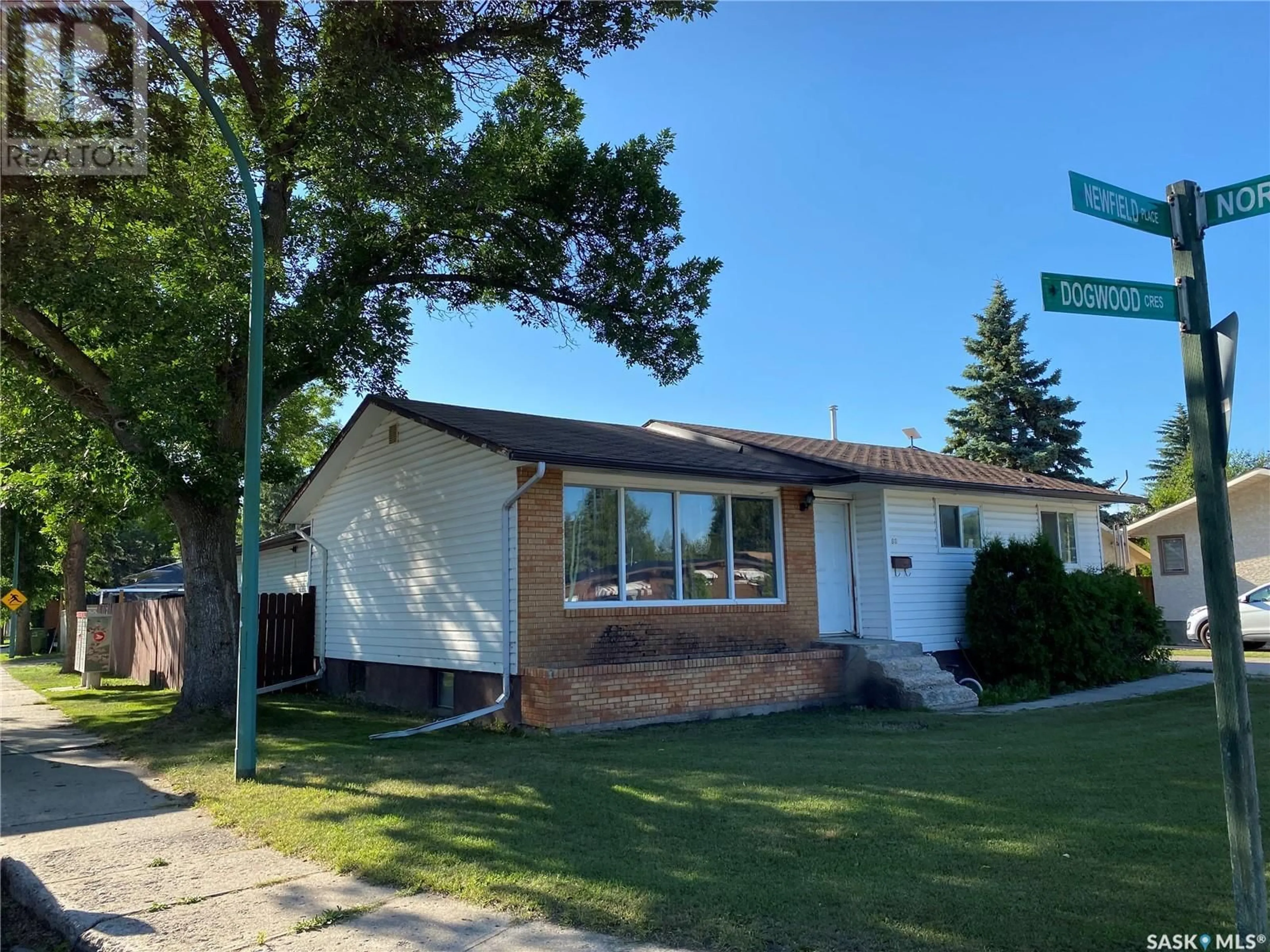 Home with vinyl exterior material, street for 60 DOGWOOD CRESCENT, Yorkton Saskatchewan S3N2M7