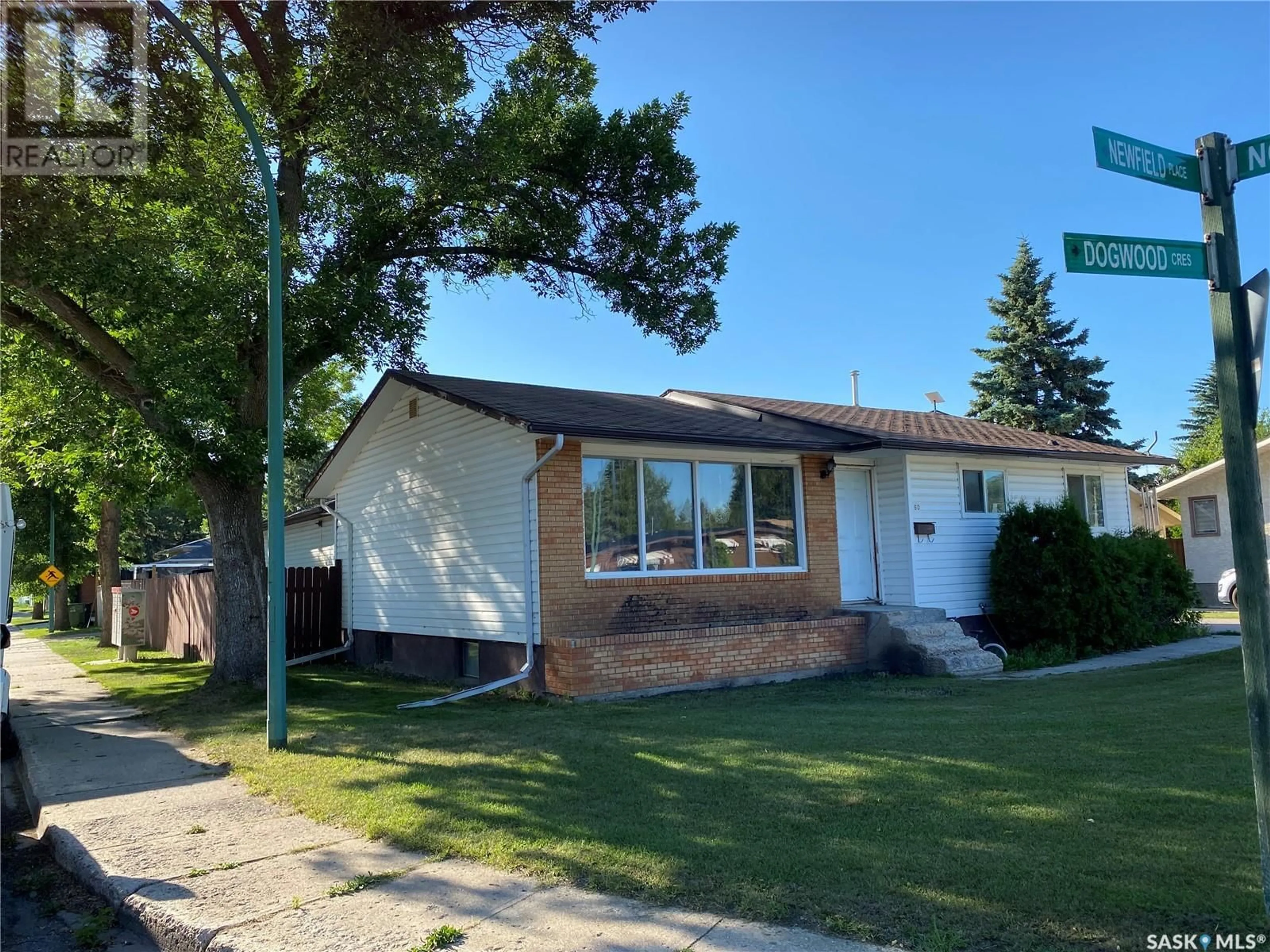 Home with vinyl exterior material, street for 60 DOGWOOD CRESCENT, Yorkton Saskatchewan S3N2M7