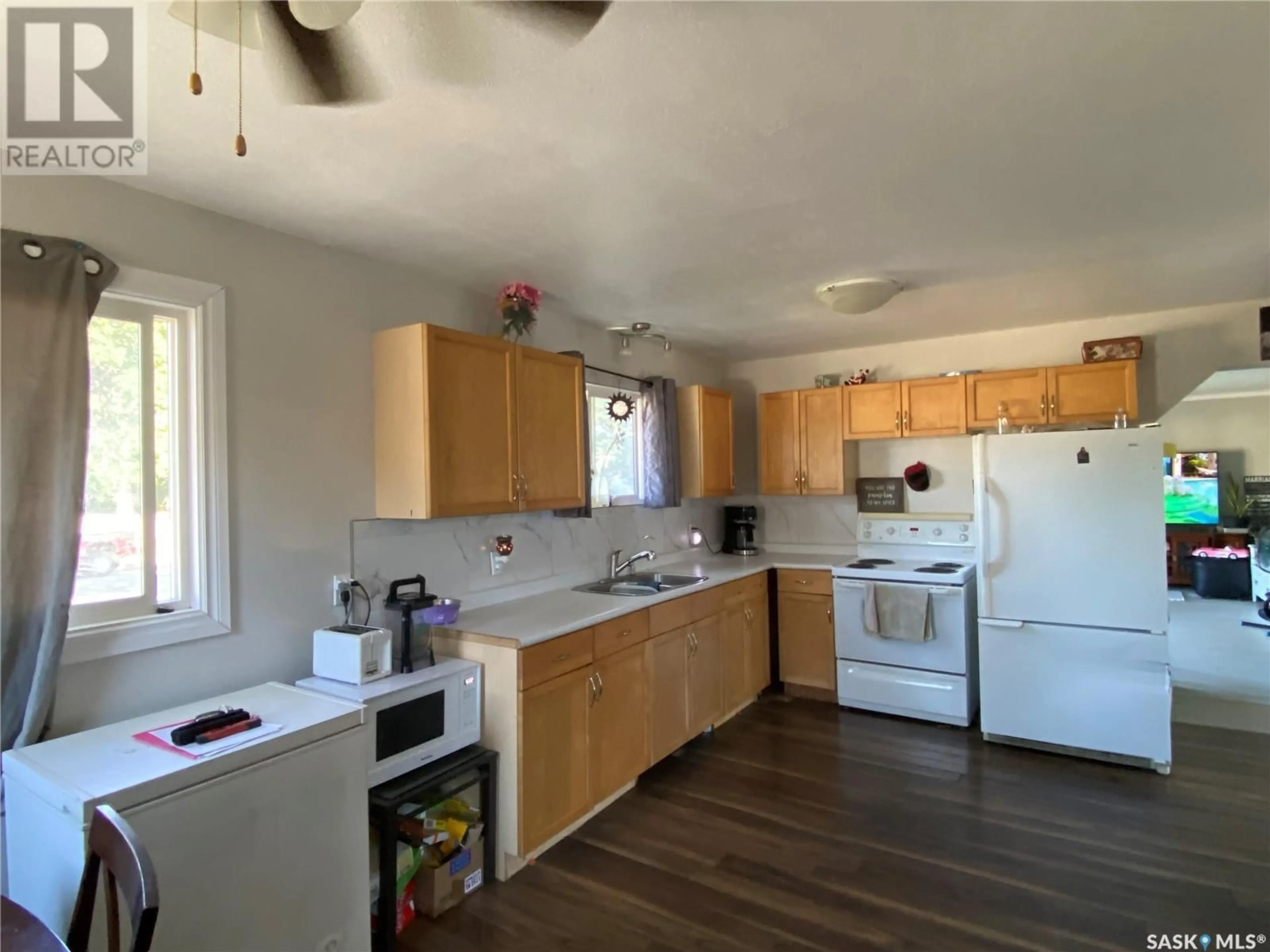Standard kitchen, unknown for 60 DOGWOOD CRESCENT, Yorkton Saskatchewan S3N2M7