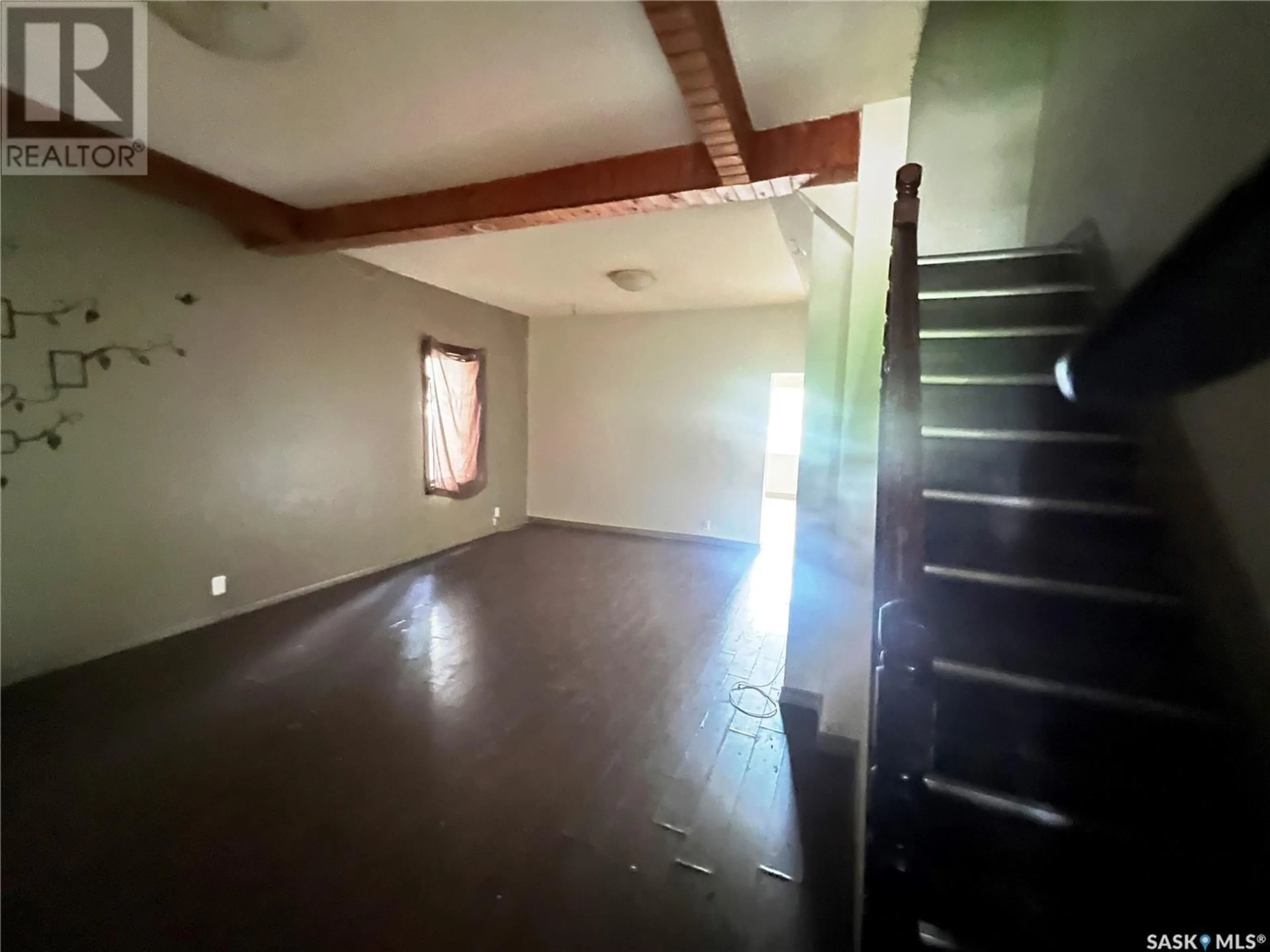 A pic of a room for 346 R AVENUE, Saskatoon Saskatchewan S7M2Z3