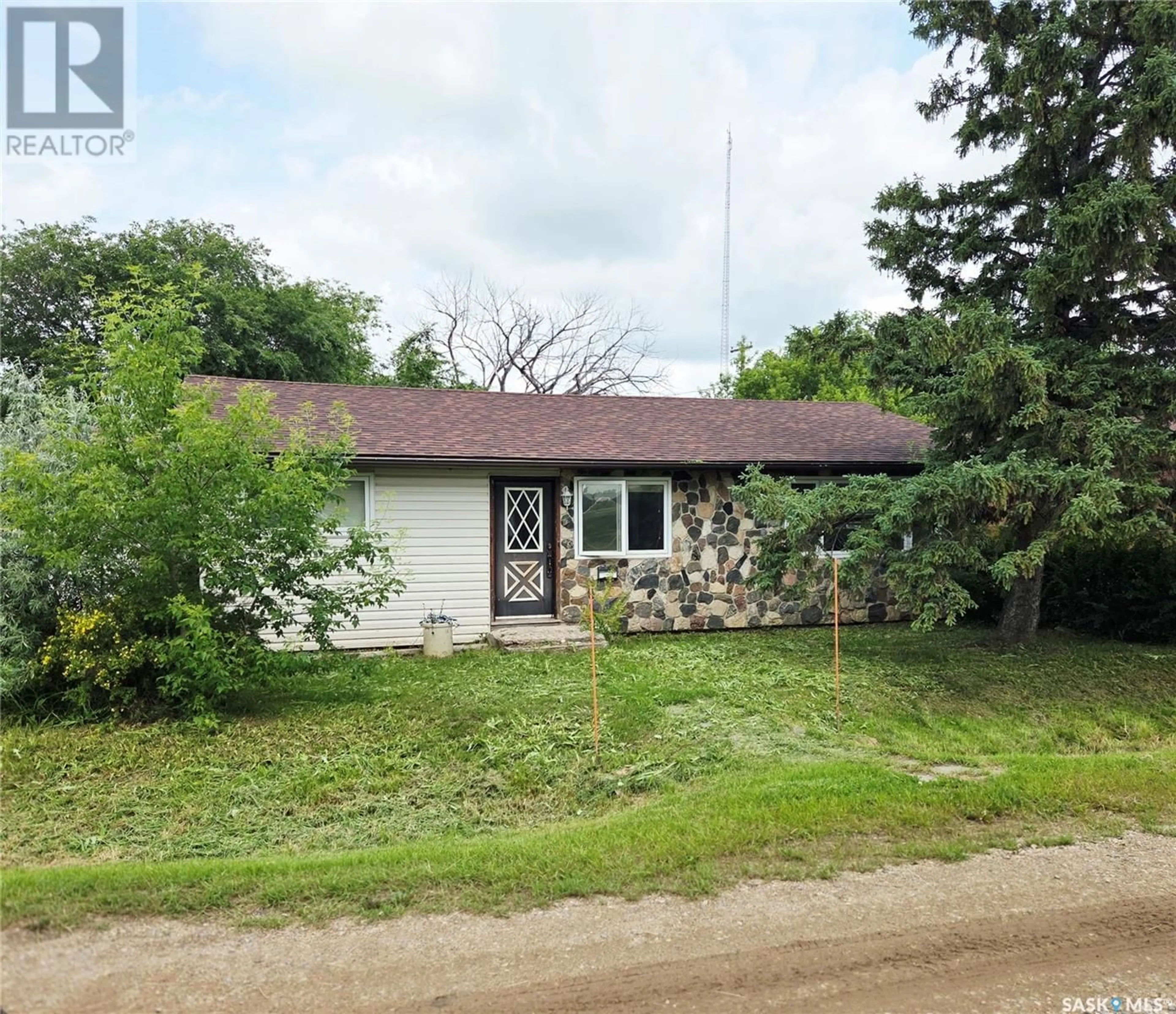 Shed for 105 LILLIS AVENUE, Mclean Saskatchewan S0G3E0