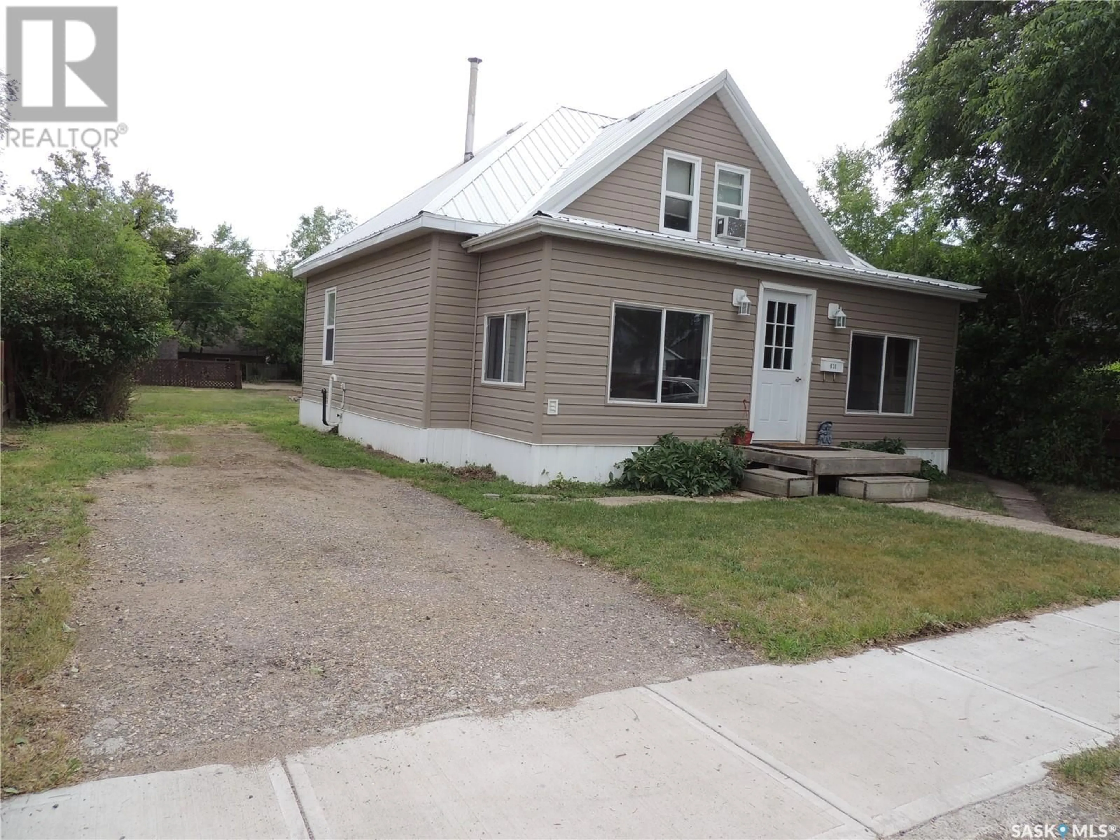 Unknown for 630 3RD STREET, Estevan Saskatchewan S4A0P6