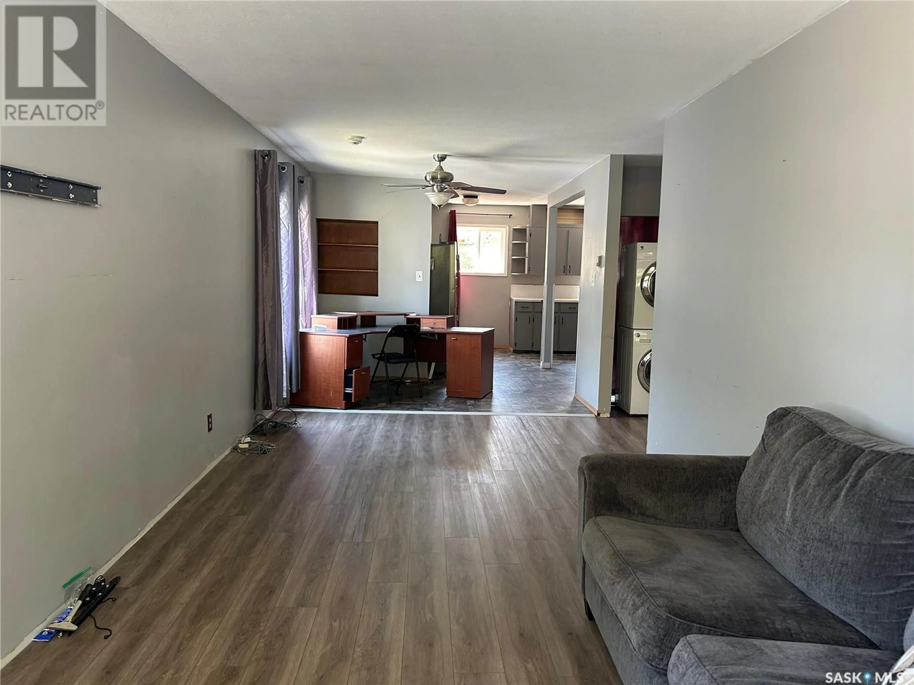 A pic of a room for 523 OMINICA STREET, Moose Jaw Saskatchewan S6H0H2
