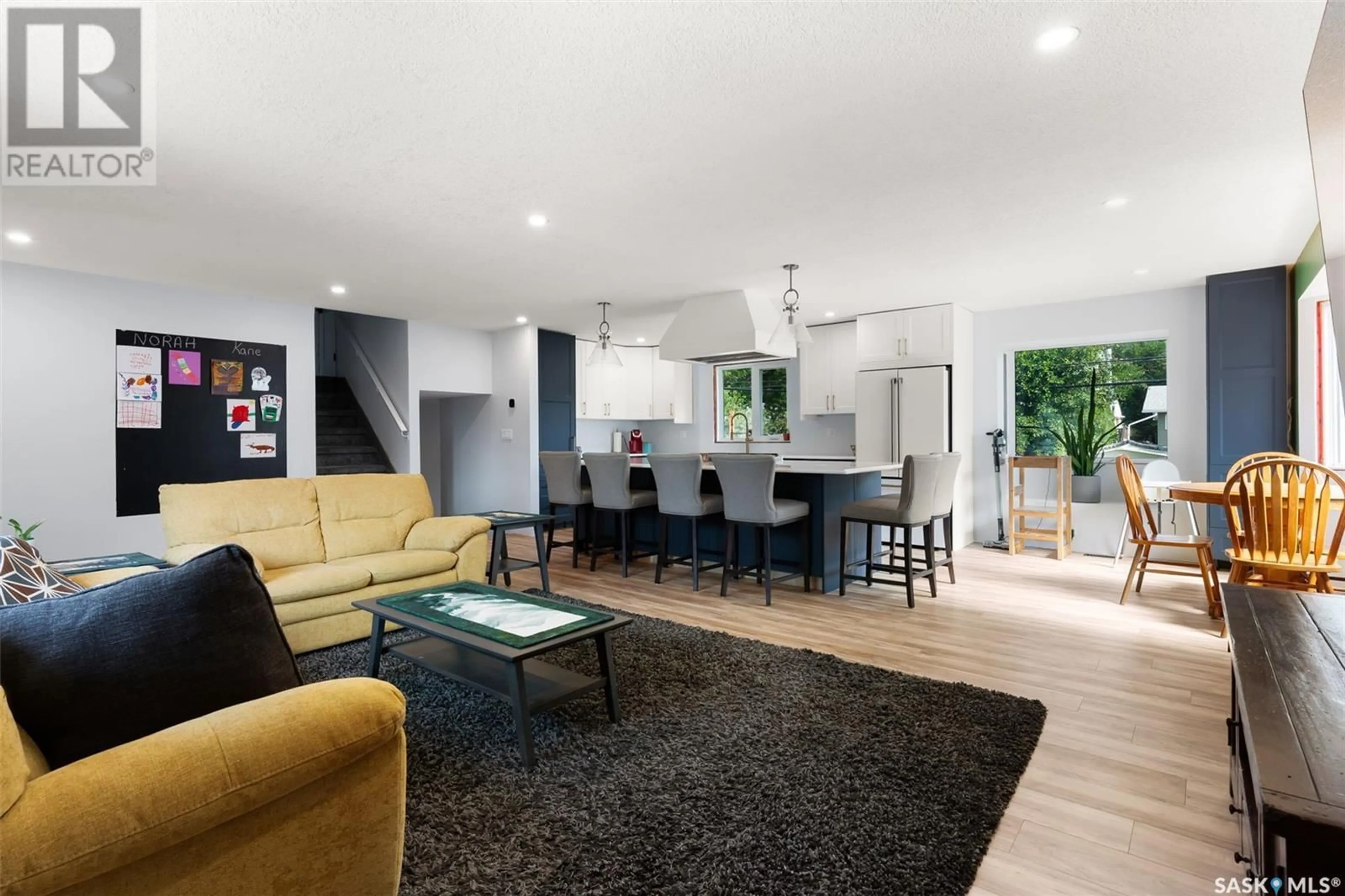 Unknown for 208 HABKIRK DRIVE, Regina Saskatchewan S4S2X8