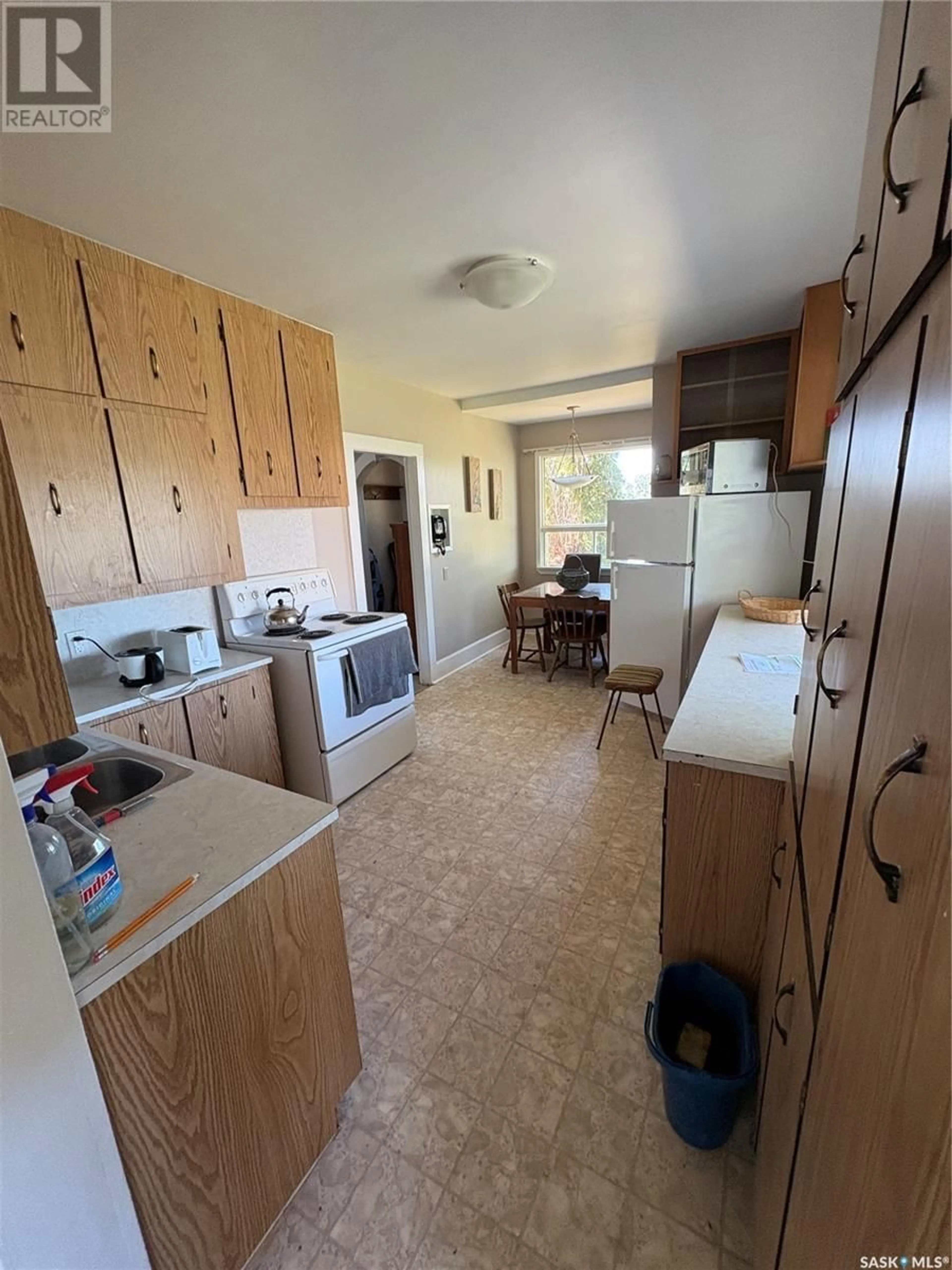 Standard kitchen, unknown for 412 FIRST AVENUE, Spy Hill Saskatchewan S0A3W0