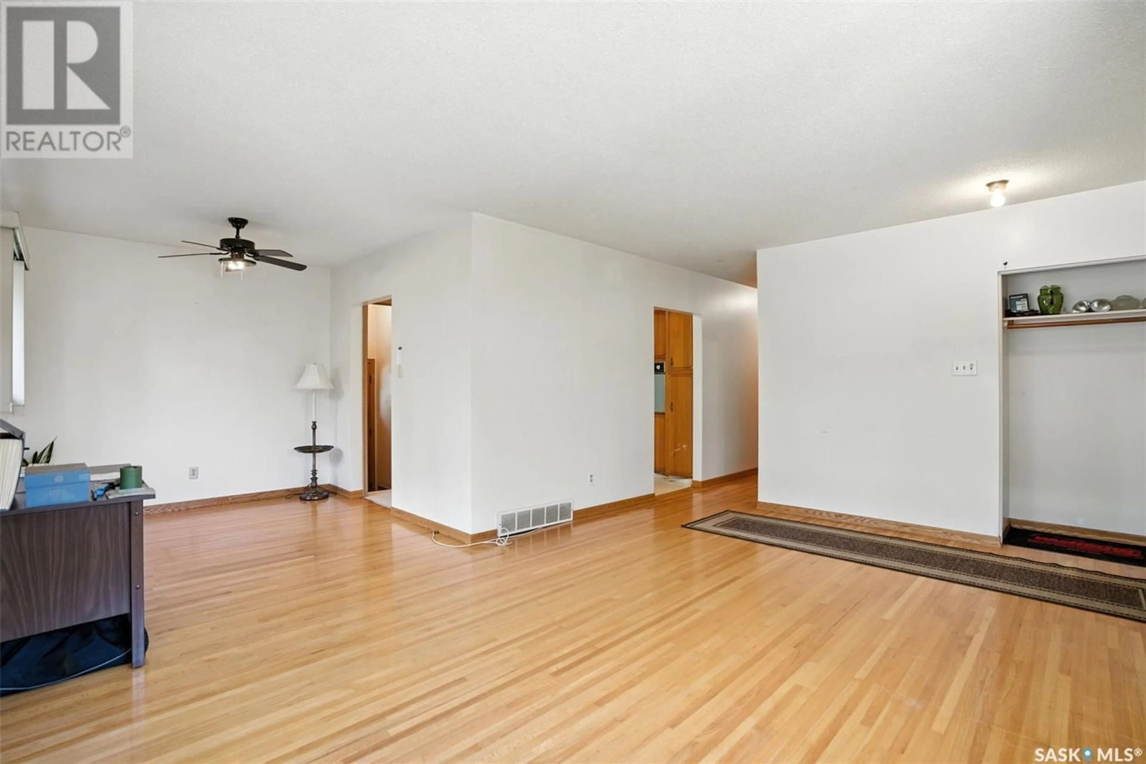 A pic of a room for 1801 MADDEN AVENUE, Saskatoon Saskatchewan S7H3M7