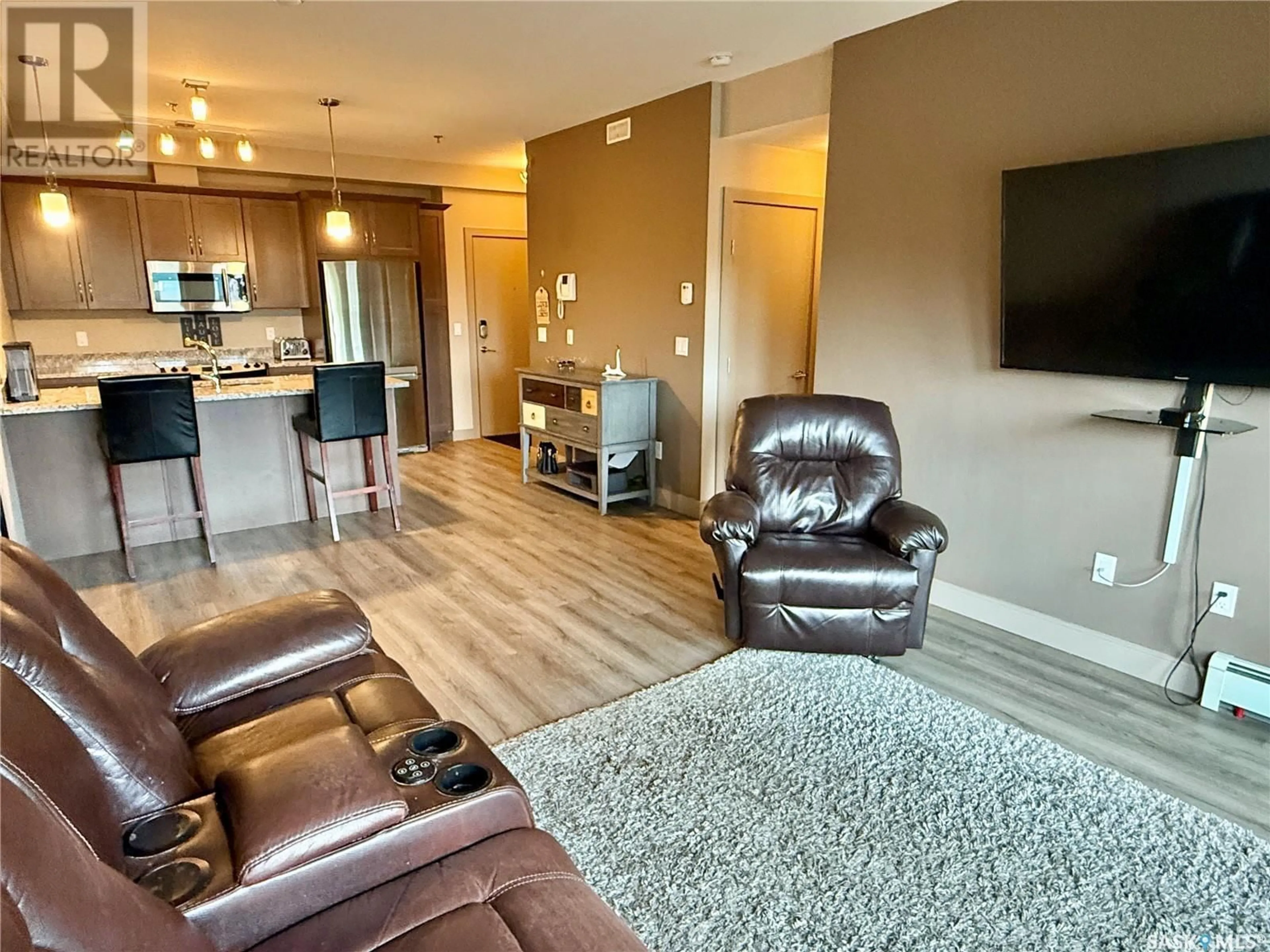 Living room with furniture, unknown for 121 - 122 WILLOWGROVE CRESCENT, Saskatoon Saskatchewan S7W0N4