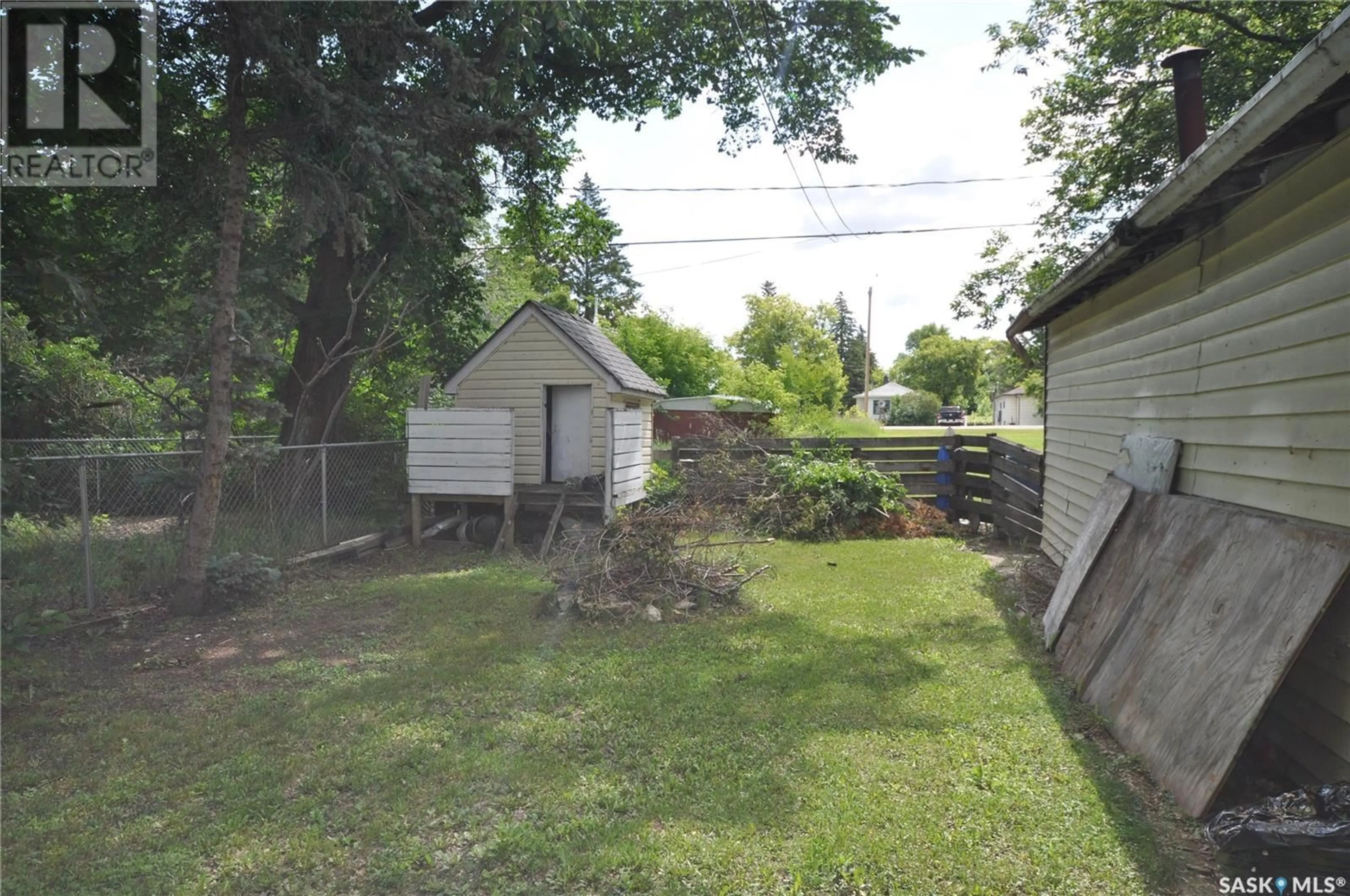 Shed for 204 JURA STREET, Colonsay Saskatchewan S0K0Z0