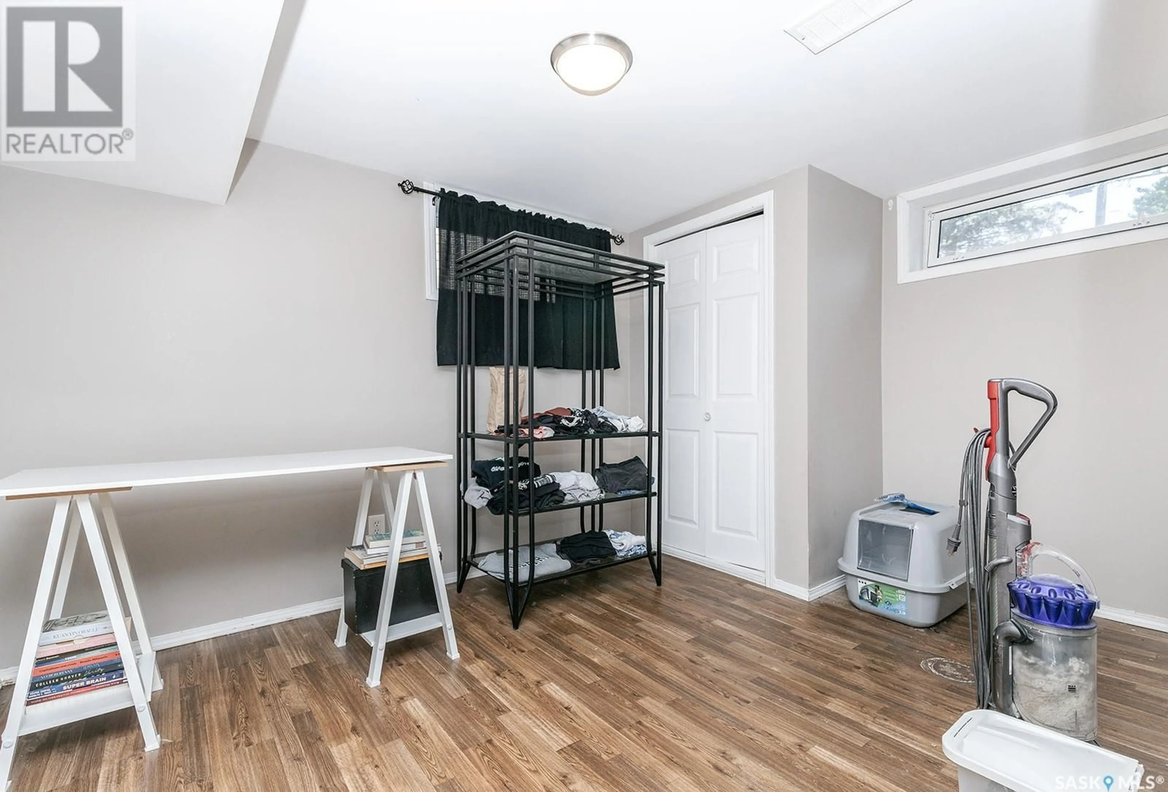 A pic of a room for 2815 MCCONNELL AVENUE, Saskatoon Saskatchewan S7J0W4