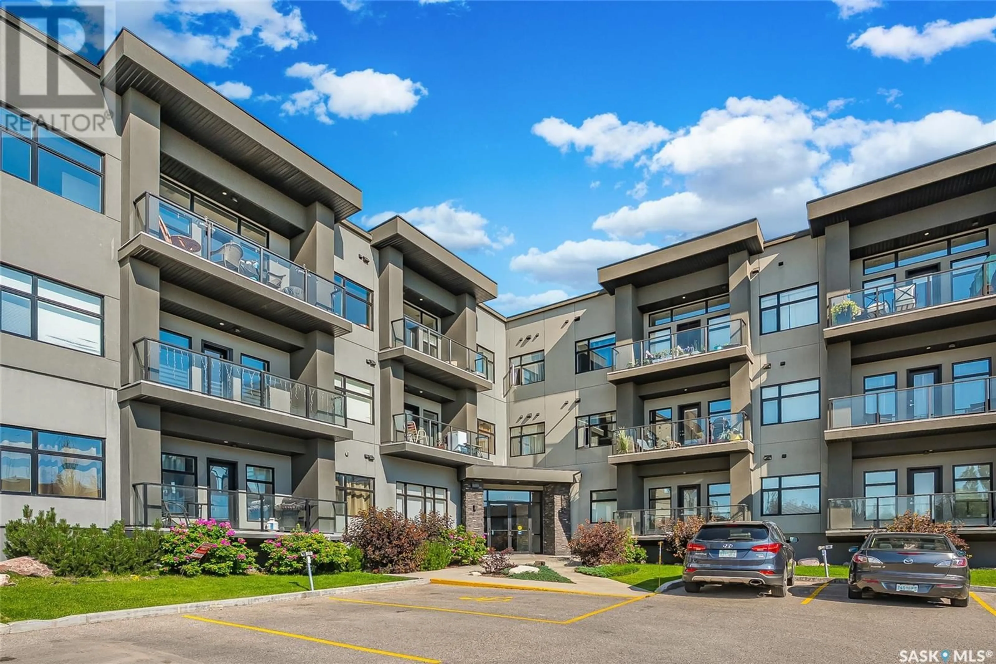 Patio, building for 203 - 502 PEREHUDOFF CRESCENT, Saskatoon Saskatchewan S7N4H6