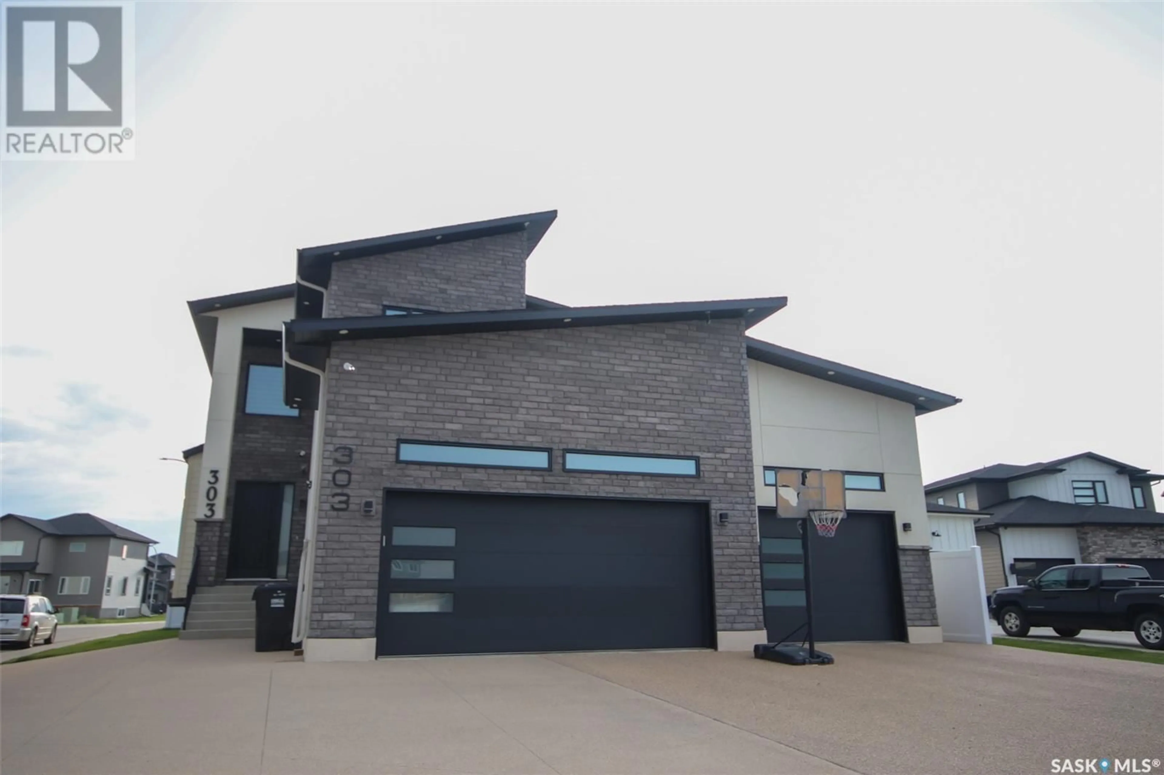 Unknown for 303 WOOLF BAY, Saskatoon Saskatchewan S7W1E5