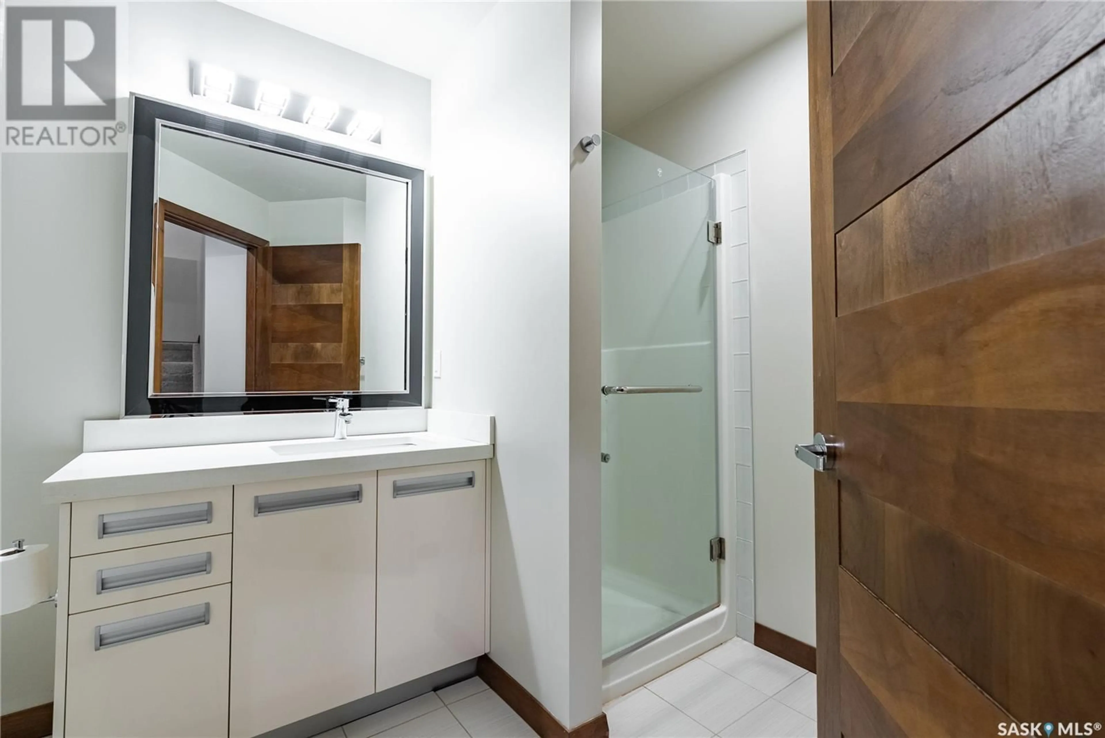 Standard bathroom, ceramic/tile floor for 403 - 1555 PATON CRESCENT, Saskatoon Saskatchewan S7W0V5