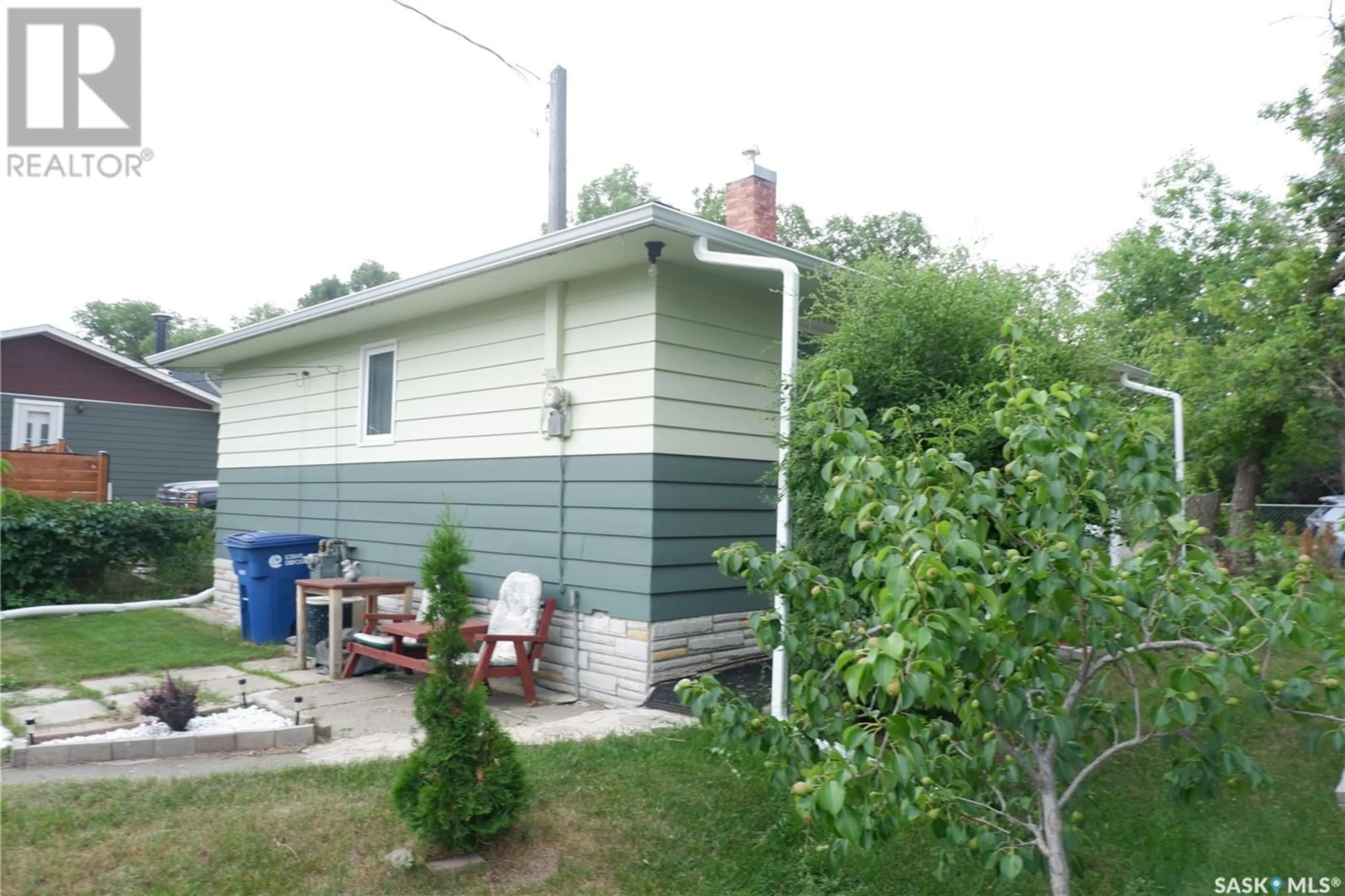 Shed for 220 6TH AVENUE, Assiniboia Saskatchewan S0H0B0