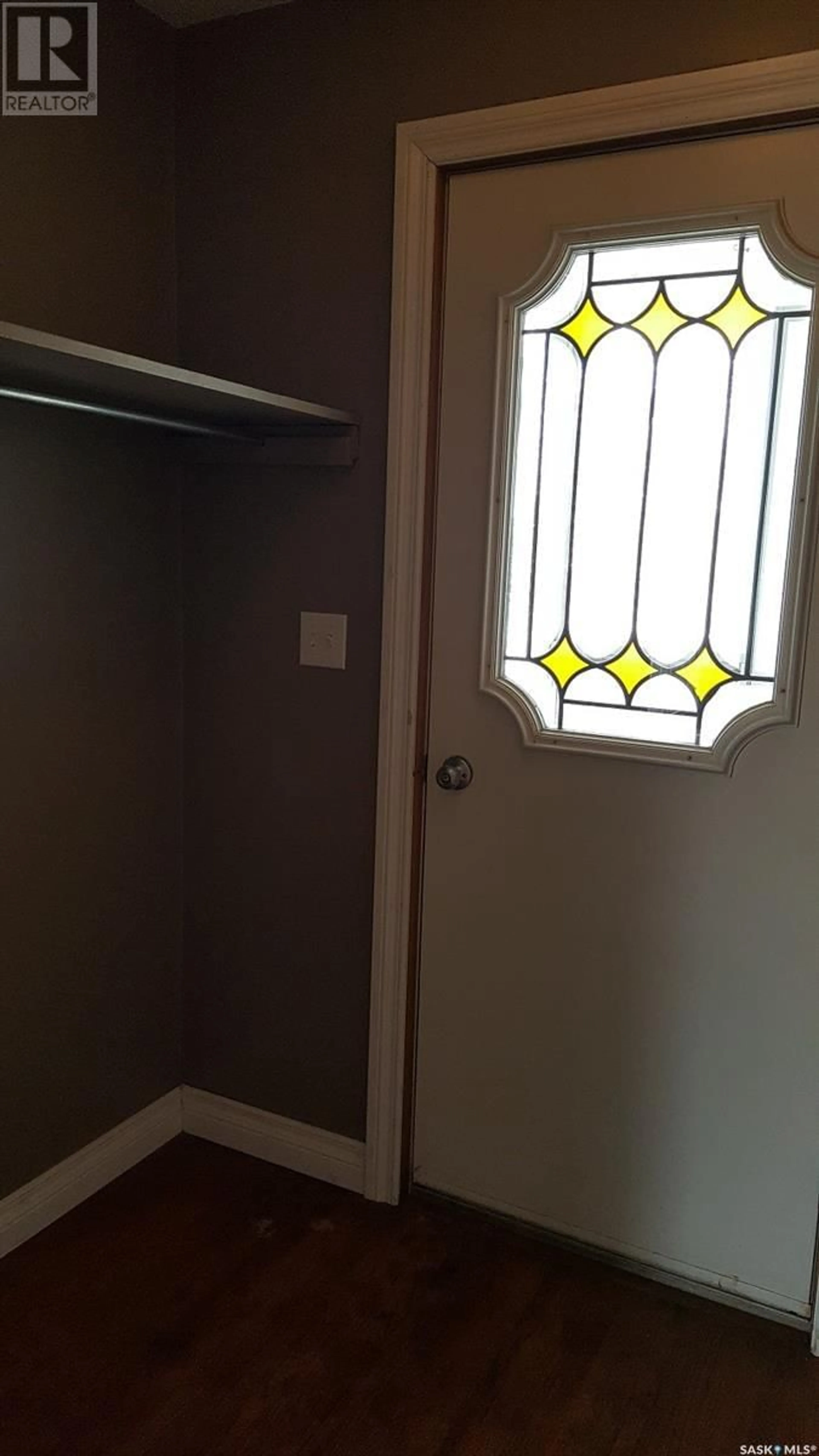 Indoor entryway for 910 ISABELLE STREET, Estevan Saskatchewan S4A1R4