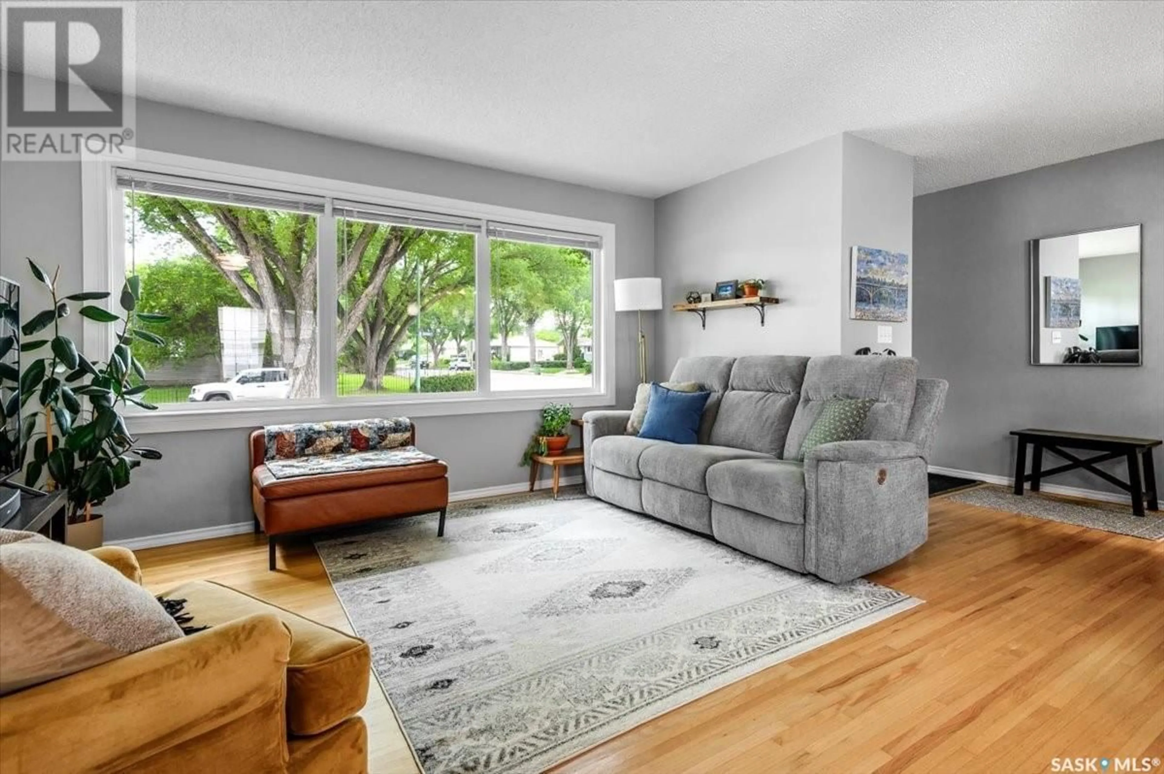 Living room with furniture, unknown for 3542 QUEEN STREET, Regina Saskatchewan S4S2G3