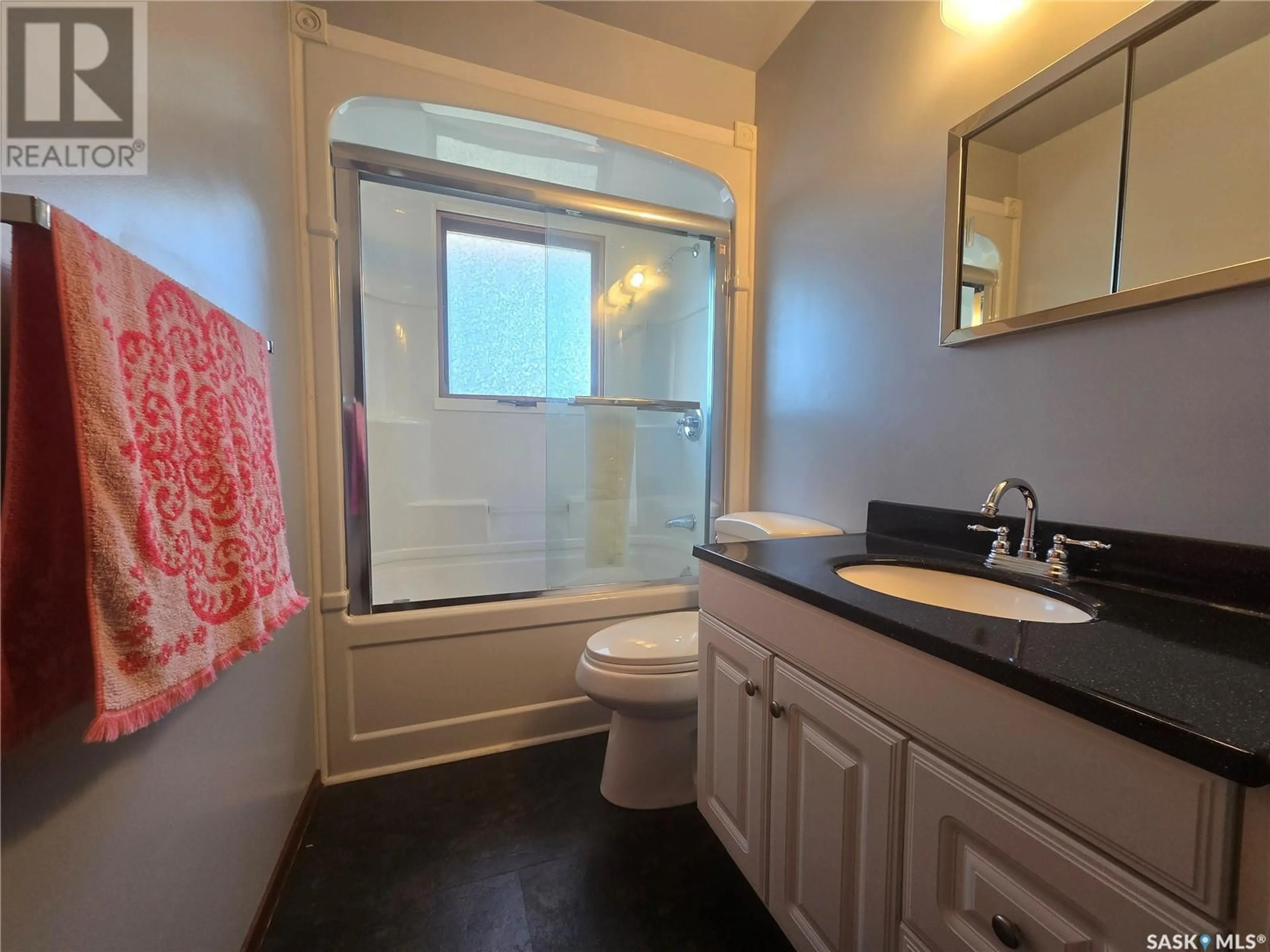 Standard bathroom, unknown for 128 MAIN STREET, Stoughton Saskatchewan S0G4T0