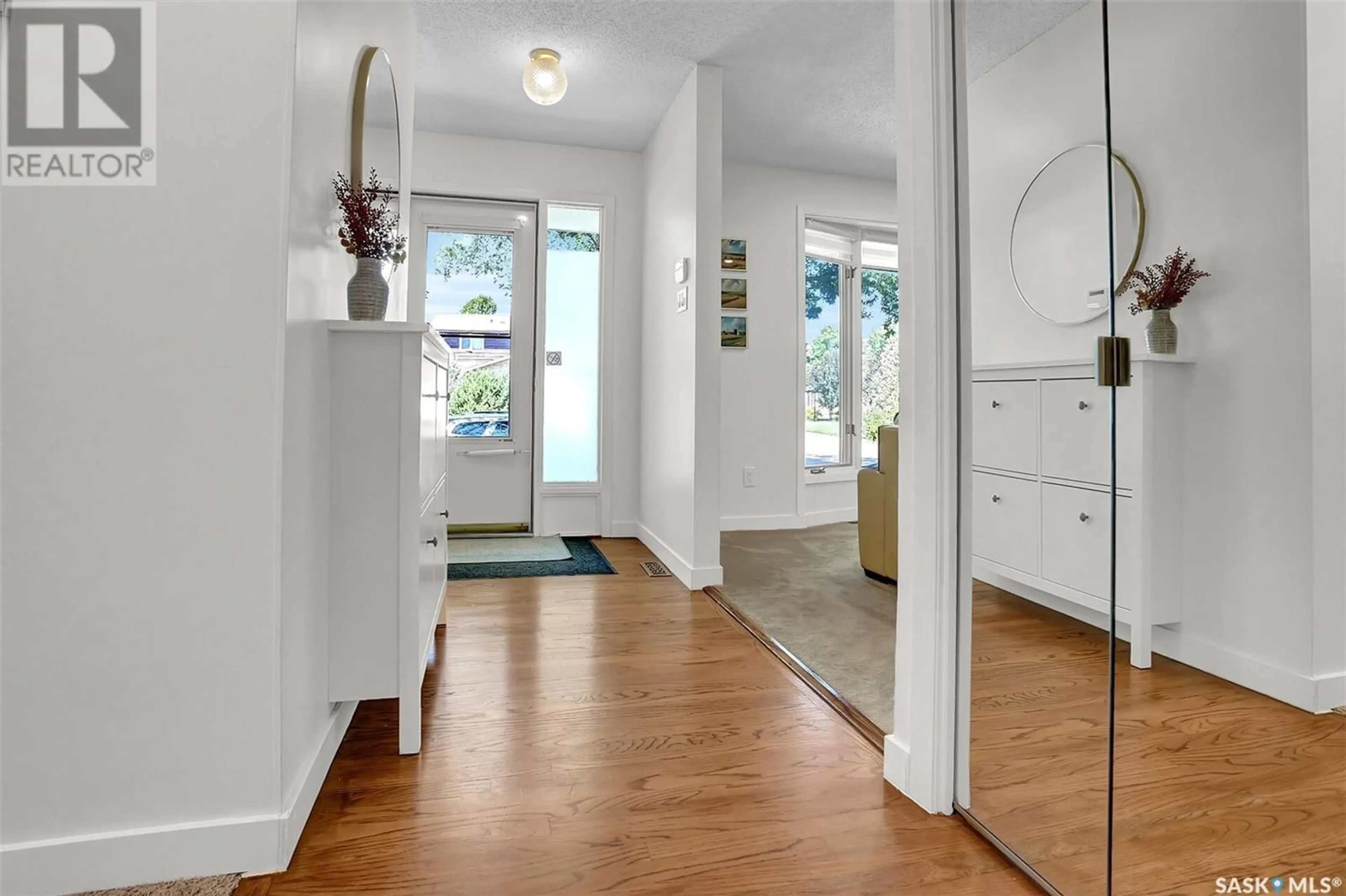 Indoor entryway for 4511 ARGYLE STREET, Regina Saskatchewan S4S3M3