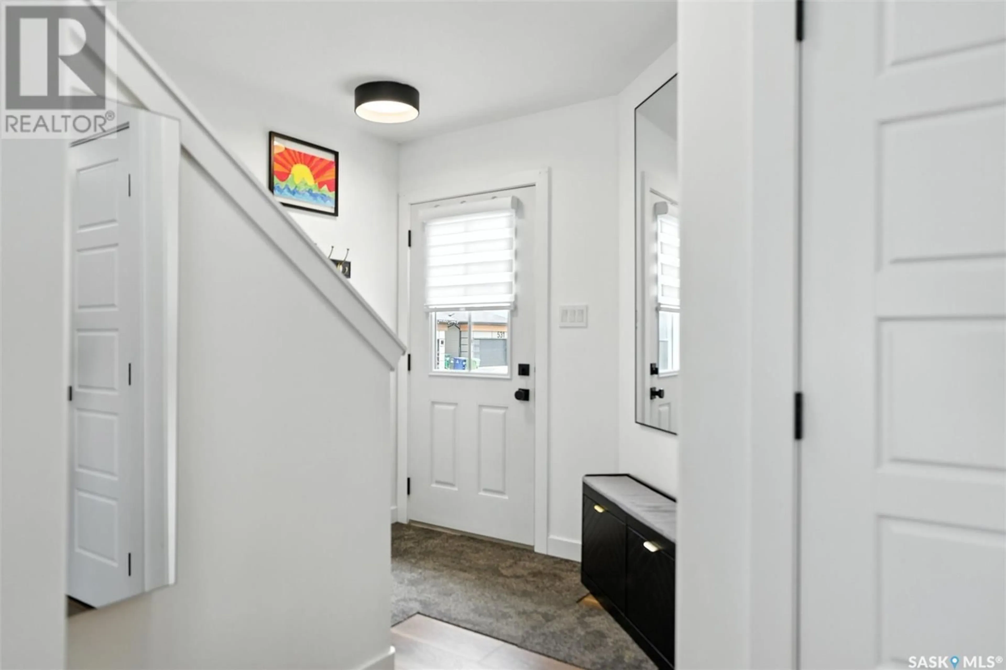 Indoor entryway for 213 KEITH WAY, Saskatoon Saskatchewan S7V0Y1