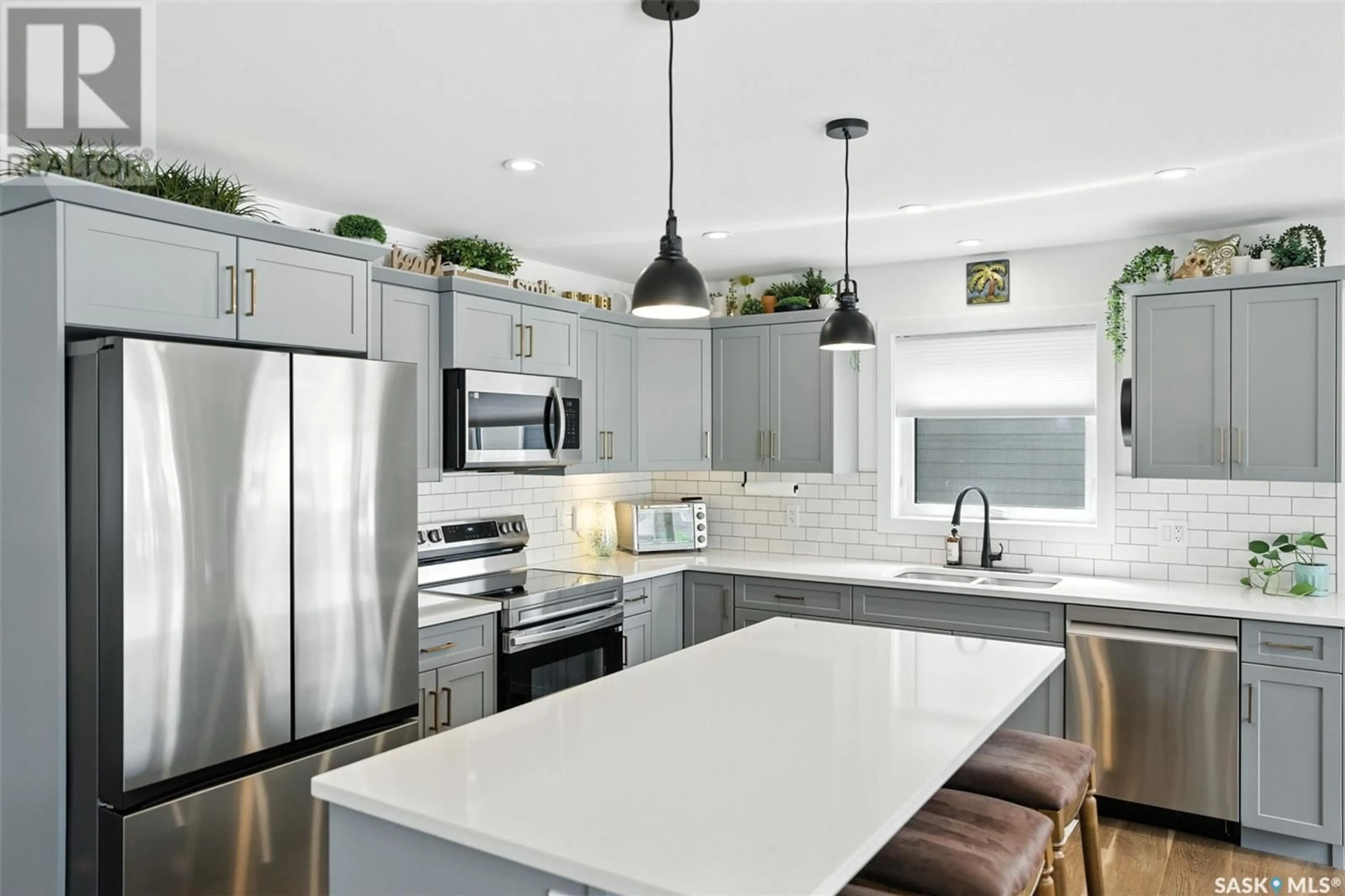 Open concept kitchen, unknown for 213 KEITH WAY, Saskatoon Saskatchewan S7V0Y1