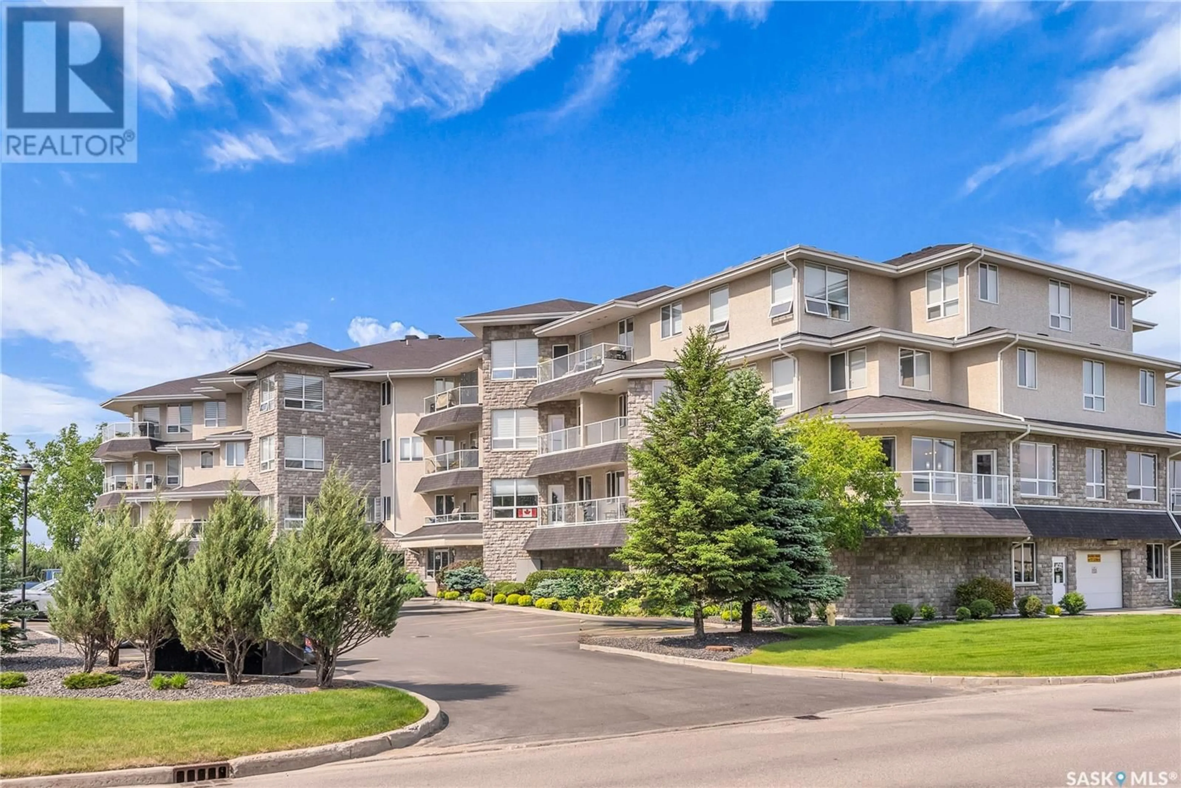 Patio, mountain view for 209 - 405 CARTWRIGHT STREET, Saskatoon Saskatchewan S7T0C8