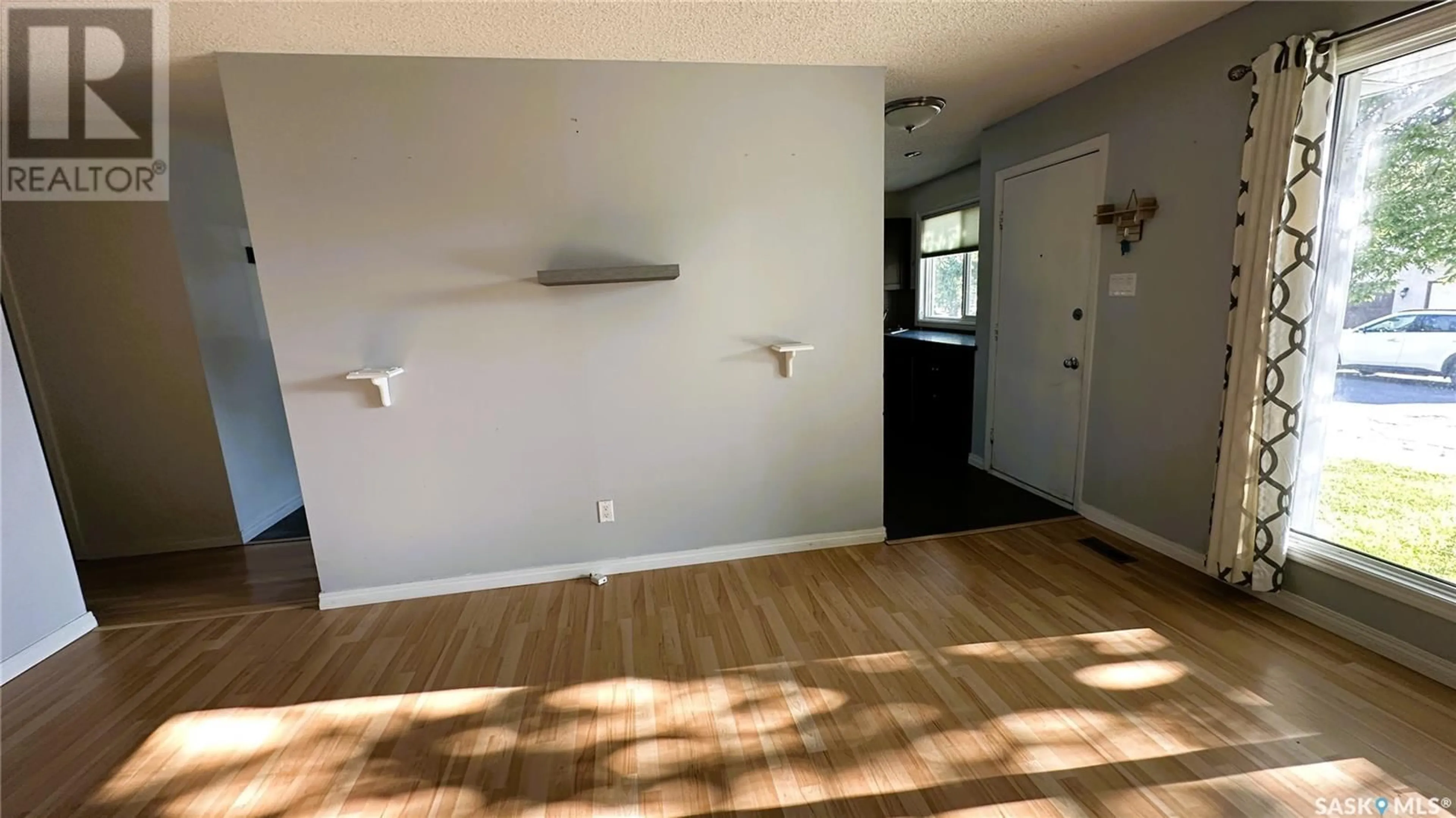 A pic of a room for 811 BATTEL STREET, Regina Saskatchewan S4X1Y3