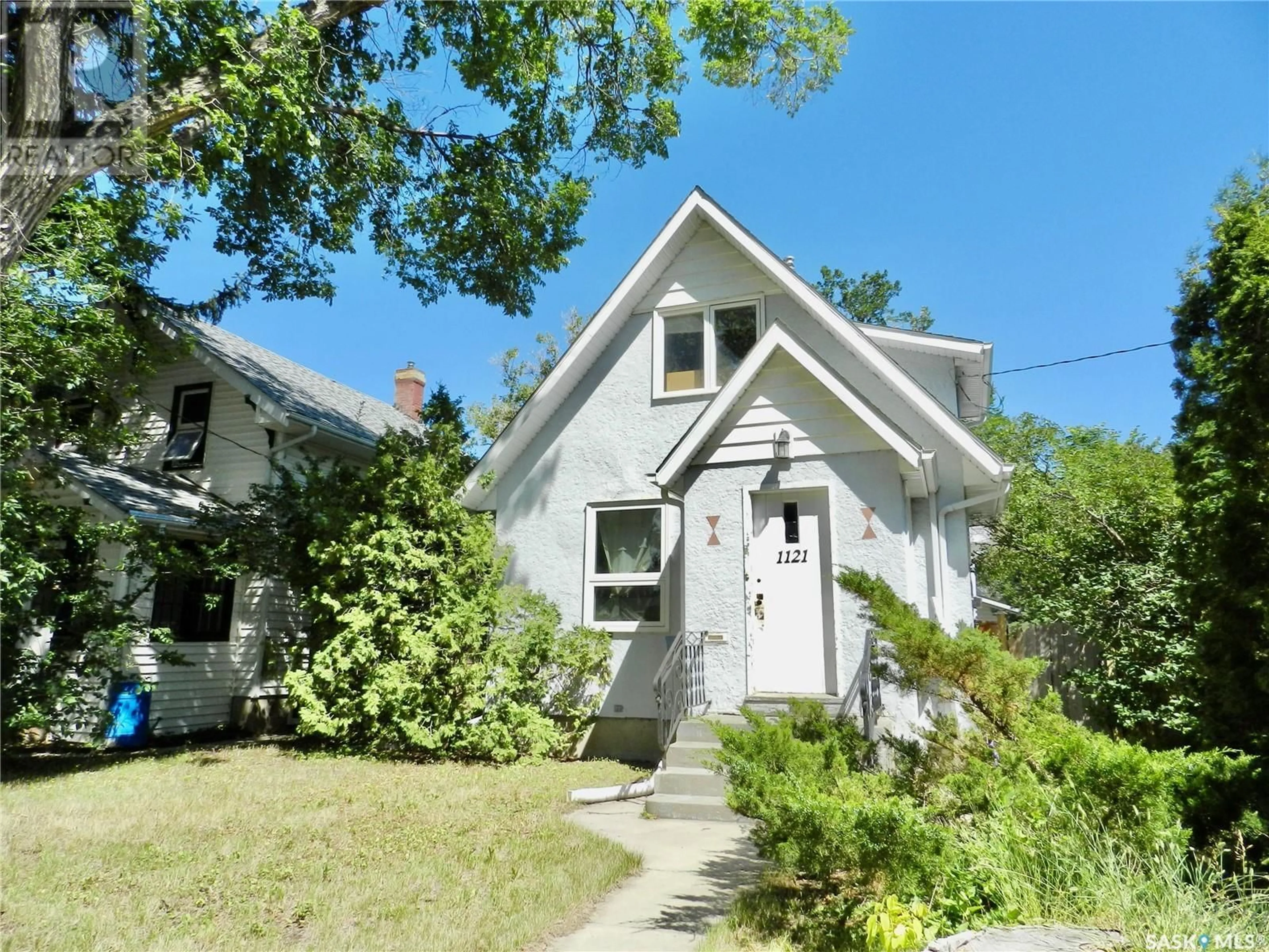 Unknown for 1121 6TH AVENUE, Moose Jaw Saskatchewan S6H4A7