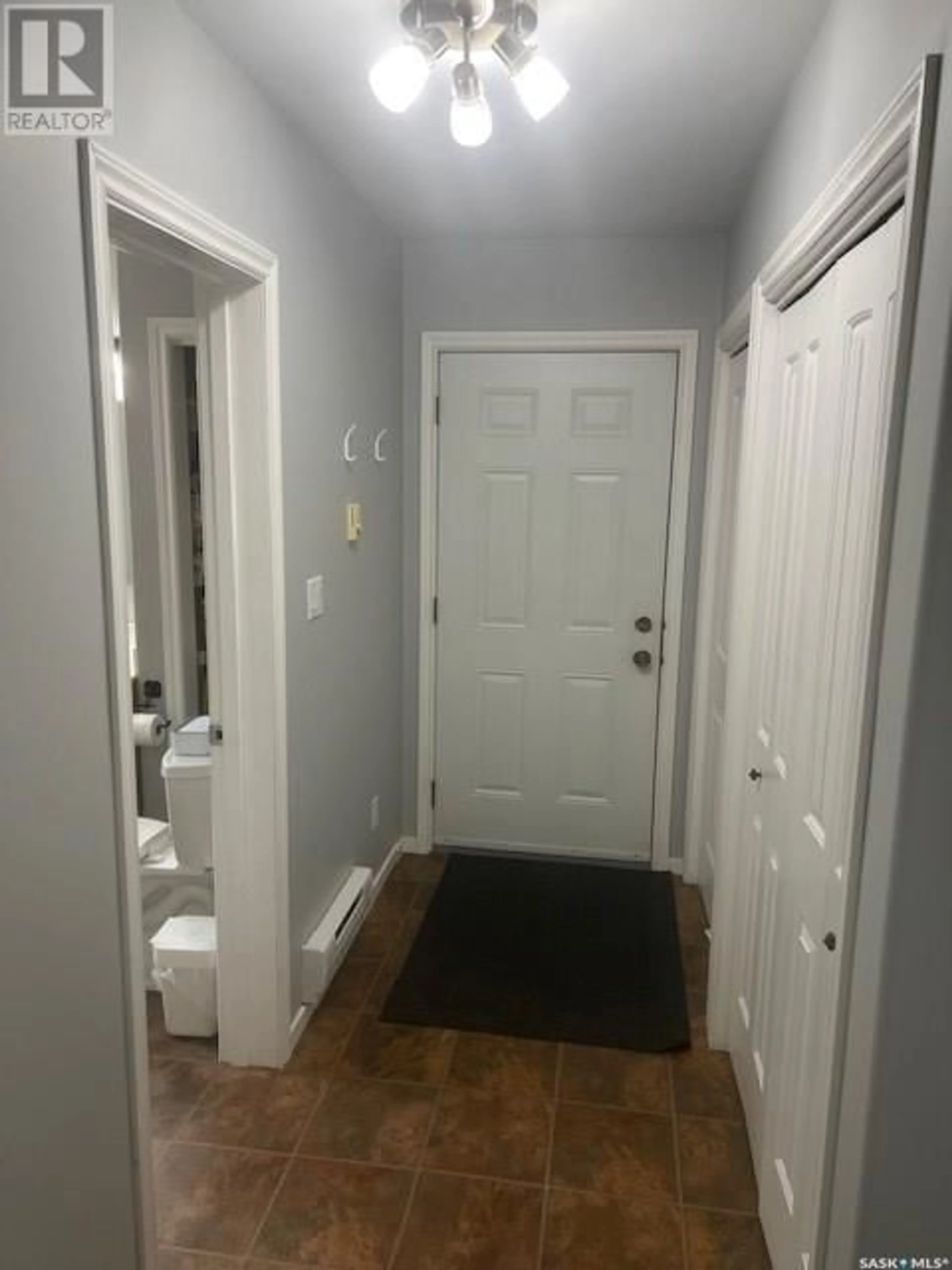 Indoor entryway for 408 OLDROYD DRIVE, Good Spirit Lake Saskatchewan S0A0L0