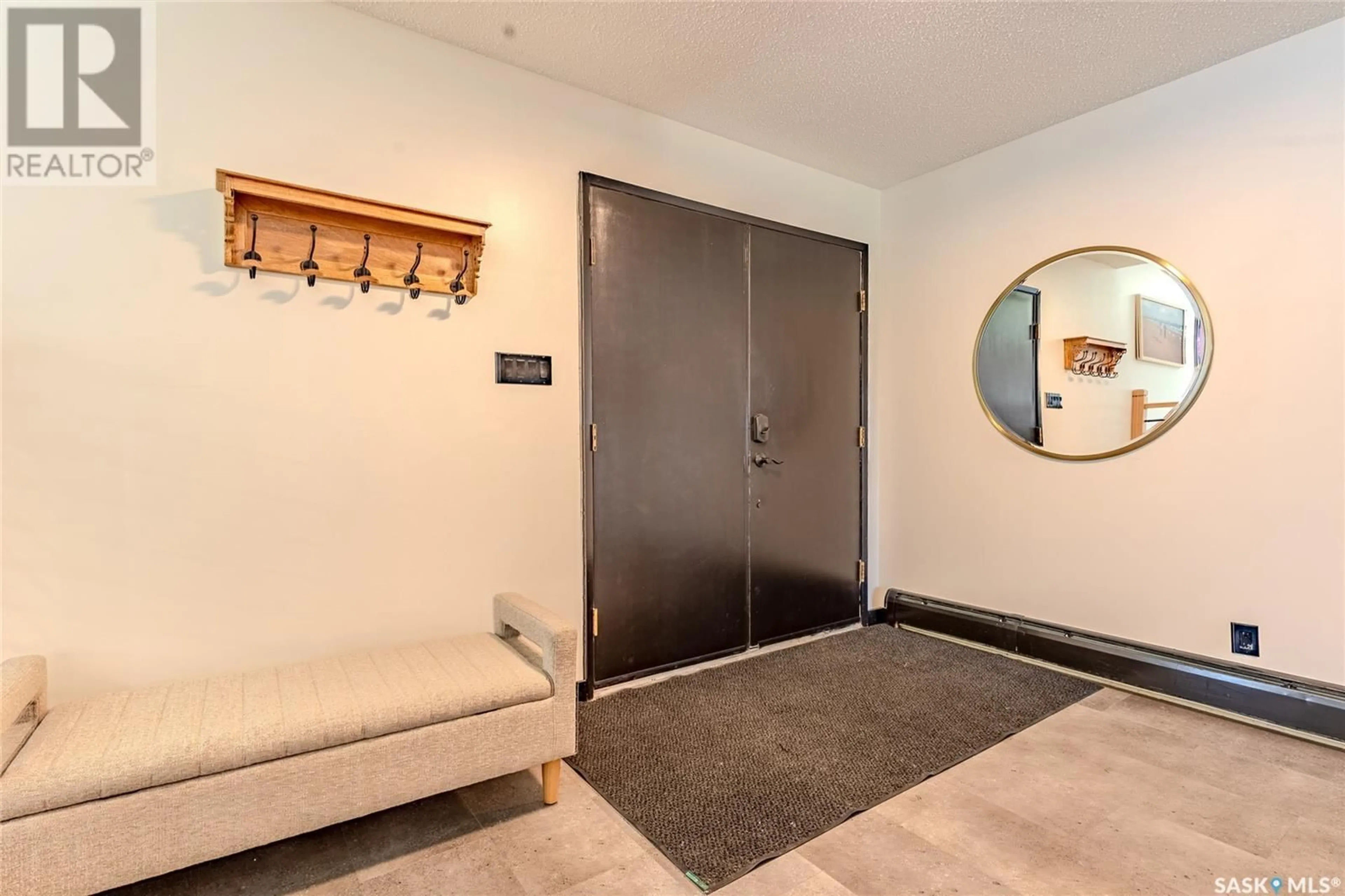 Indoor entryway for 302 4TH AVENUE, Langham Saskatchewan S0K2L0