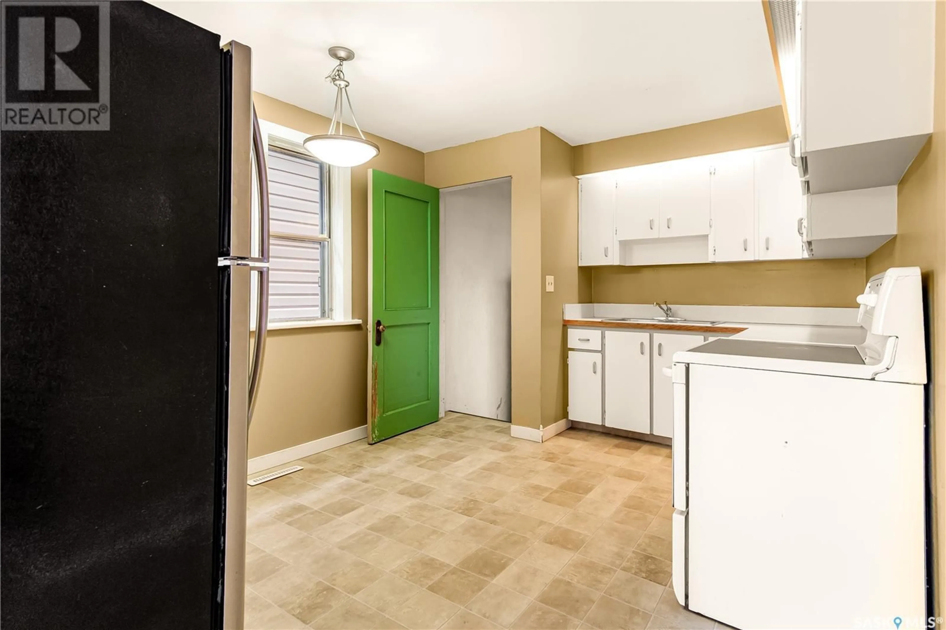 Standard kitchen, unknown for 2164 REYNOLDS STREET, Regina Saskatchewan S4N3N1