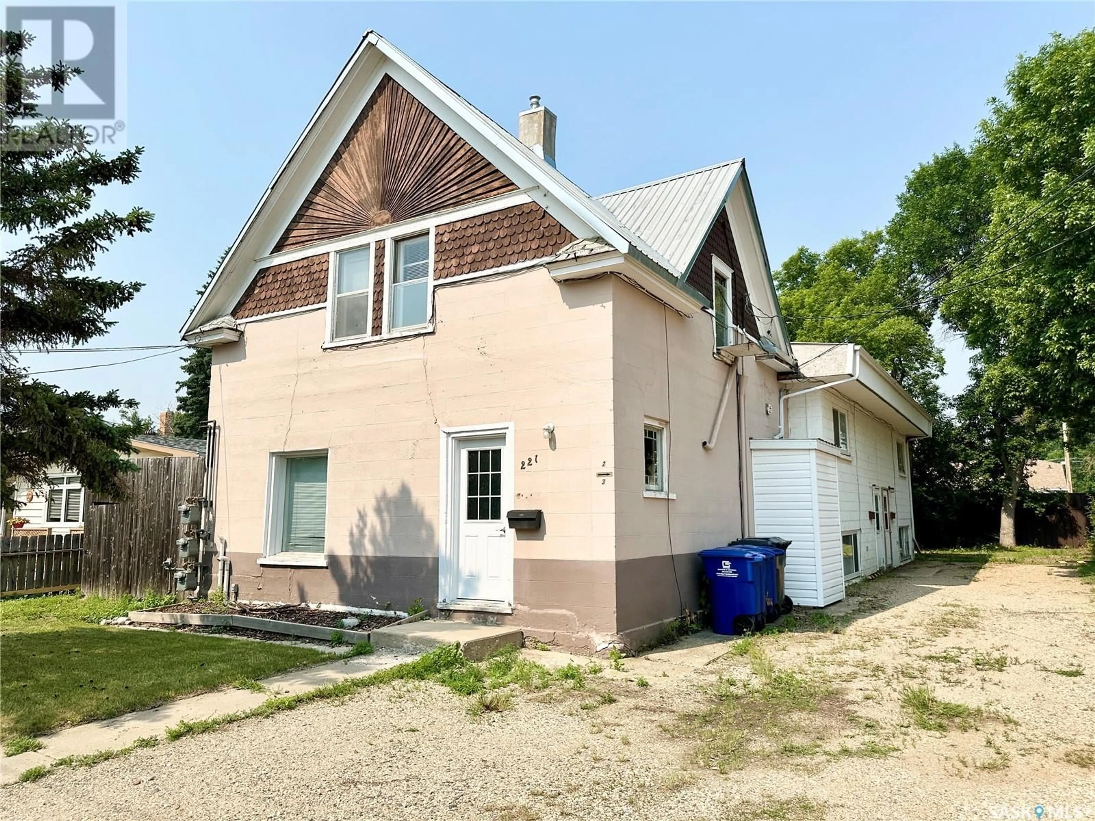 Unknown for 221 5TH STREET, Weyburn Saskatchewan S4H3B8