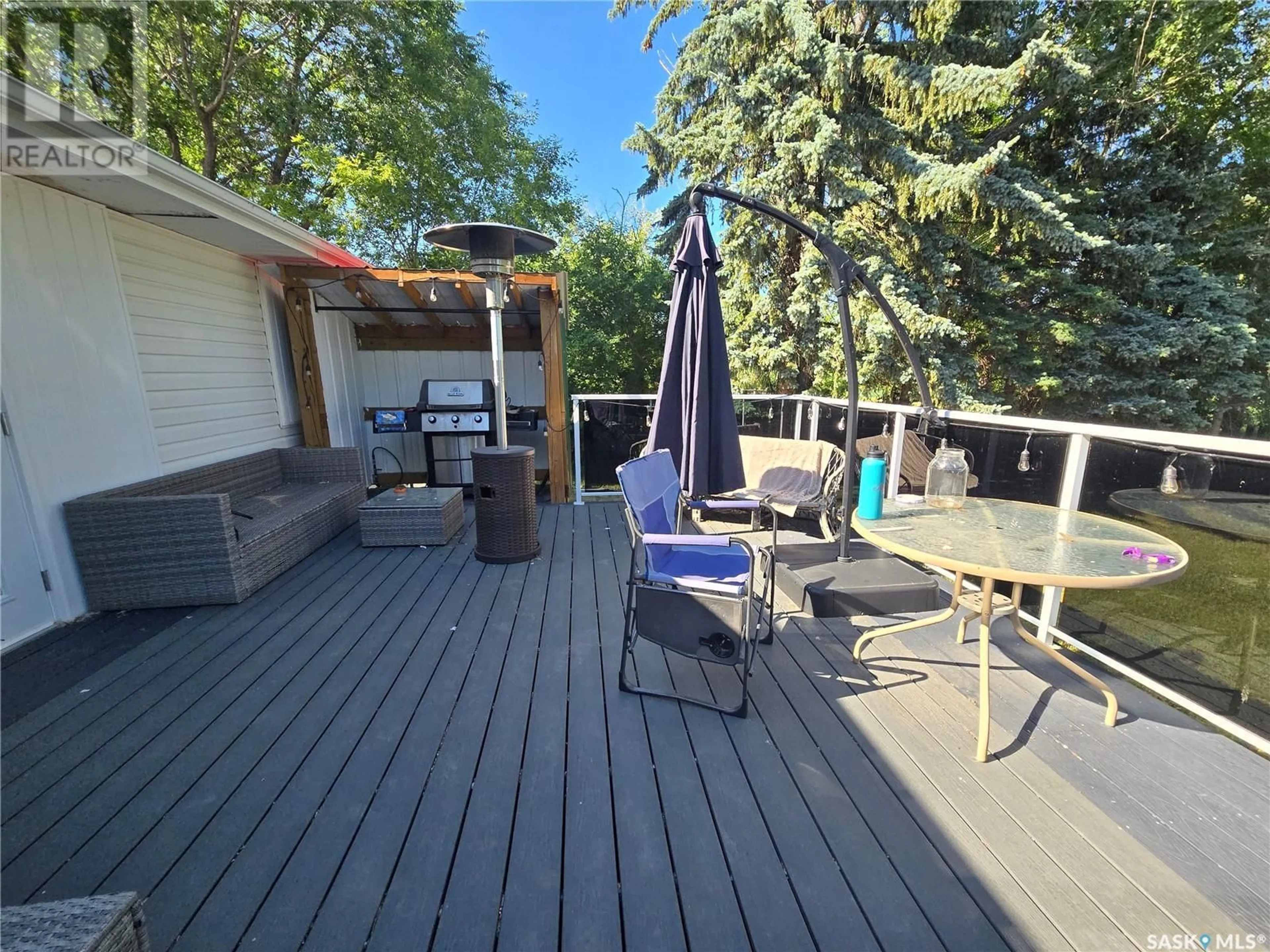 Patio, unknown for 327 RUSSELL STREET, Stoughton Saskatchewan S0G4T0