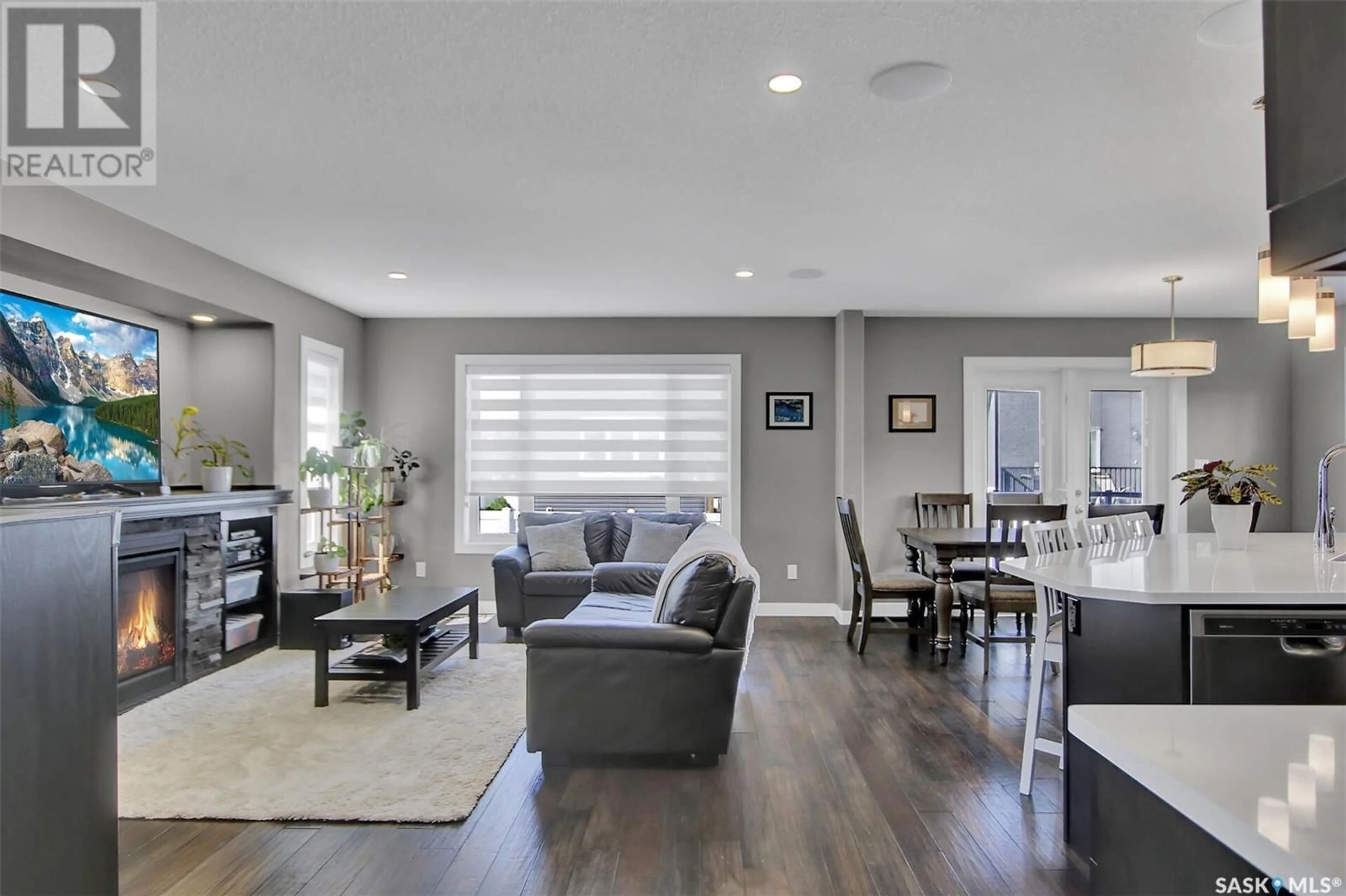Living room with furniture, unknown for 4338 ALBULET DRIVE, Regina Saskatchewan S4W0L7