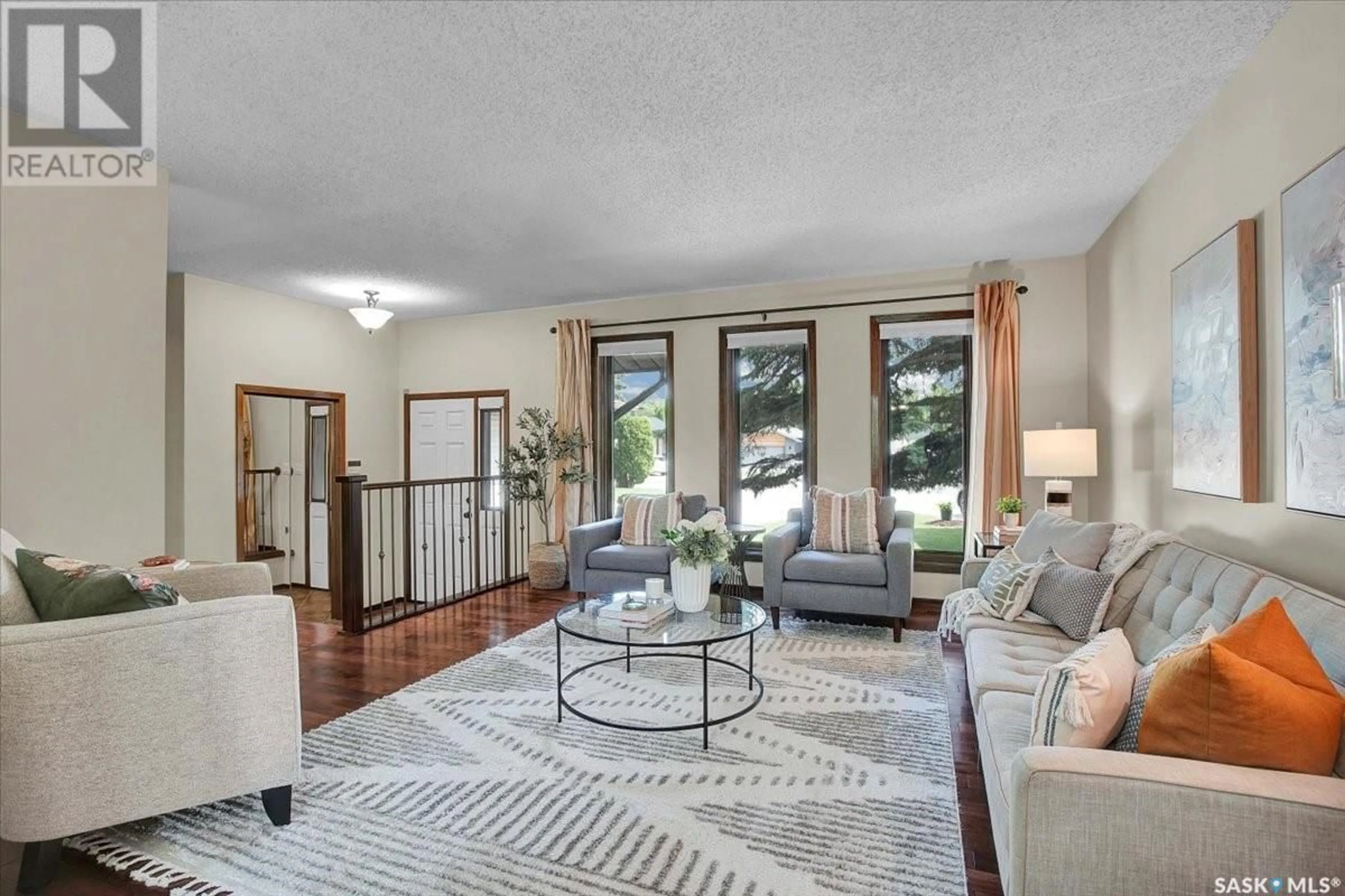 Living room with furniture, unknown for 410 WHITEWOOD BAY, Saskatoon Saskatchewan S7J4K6