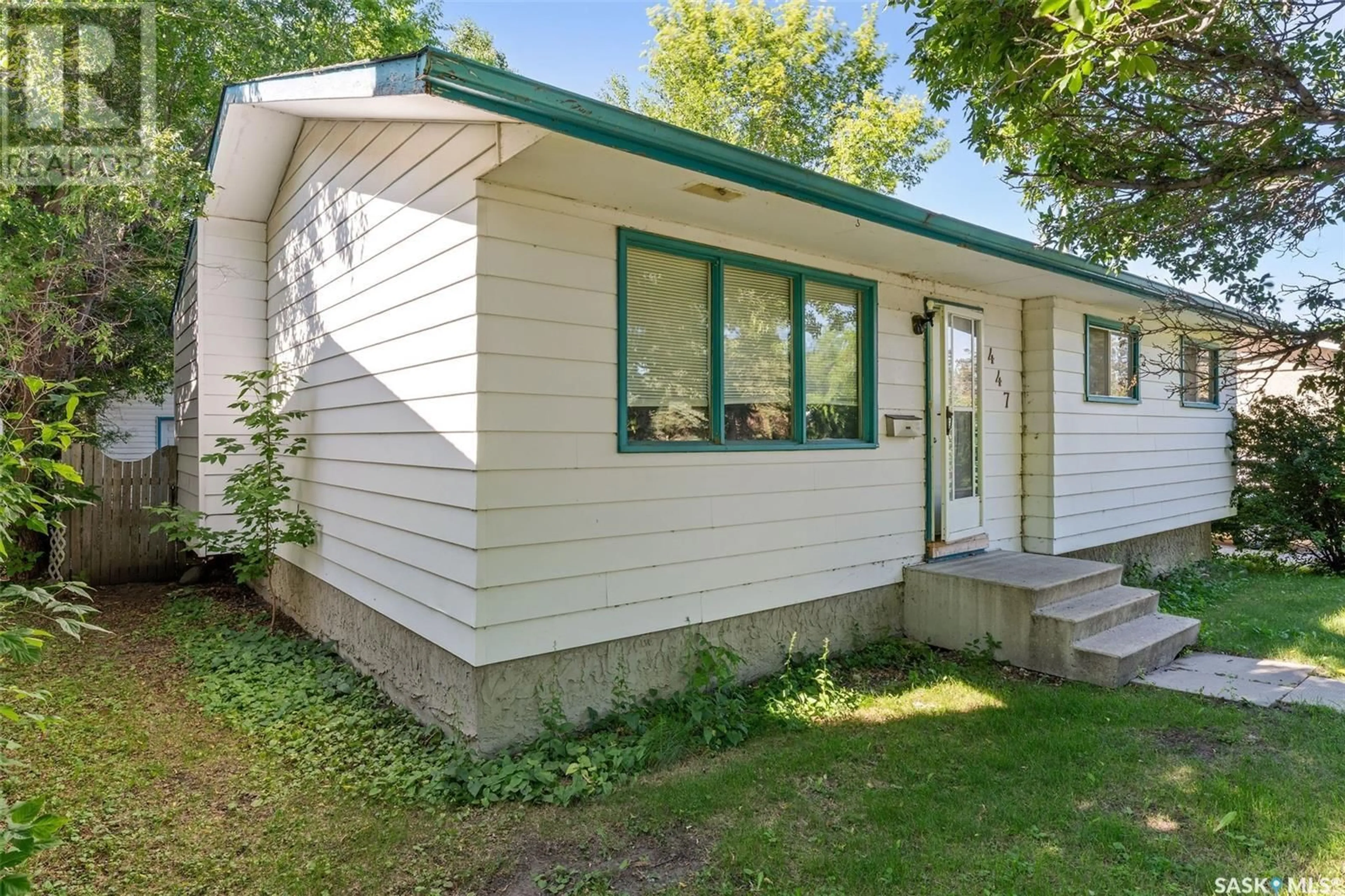 Home with vinyl exterior material, street for 447 30TH STREET, Prince Albert Saskatchewan S6V1Z5