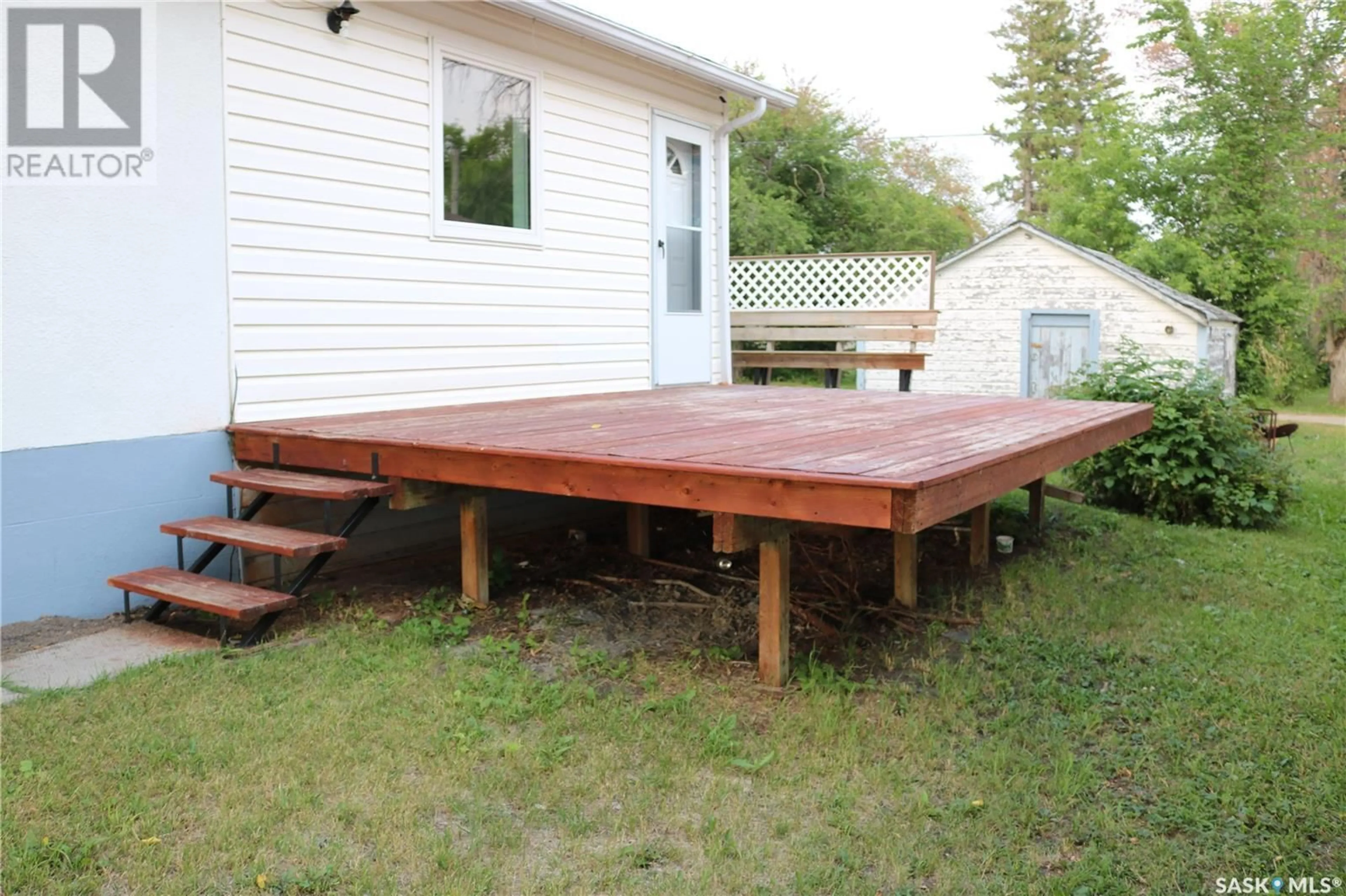 Patio, street for 317 4TH AVENUE, Wapella Saskatchewan S0G4Z0