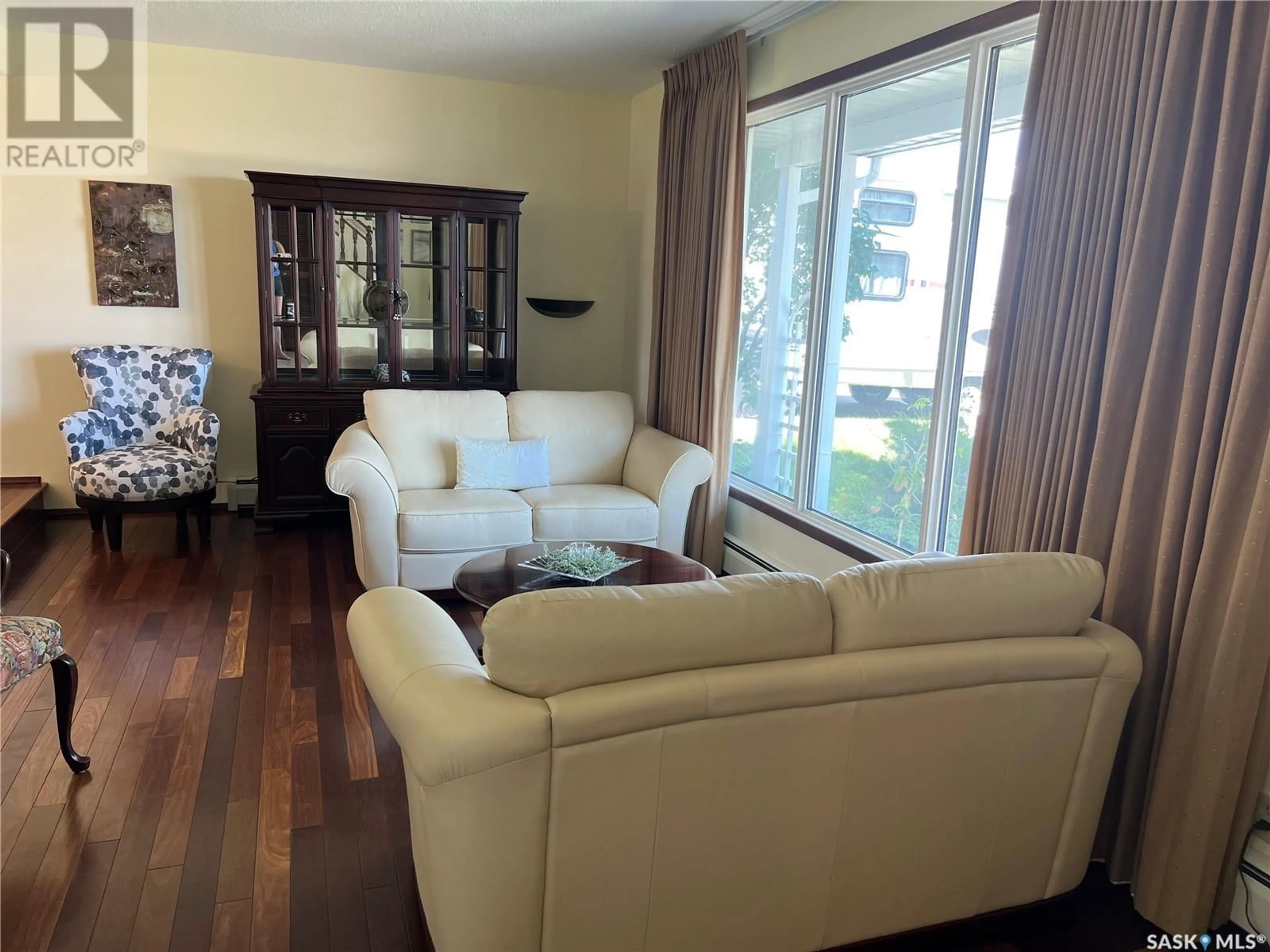 Living room with furniture, unknown for 270 BATTLEFORD TRAIL, Swift Current Saskatchewan S9H4J5