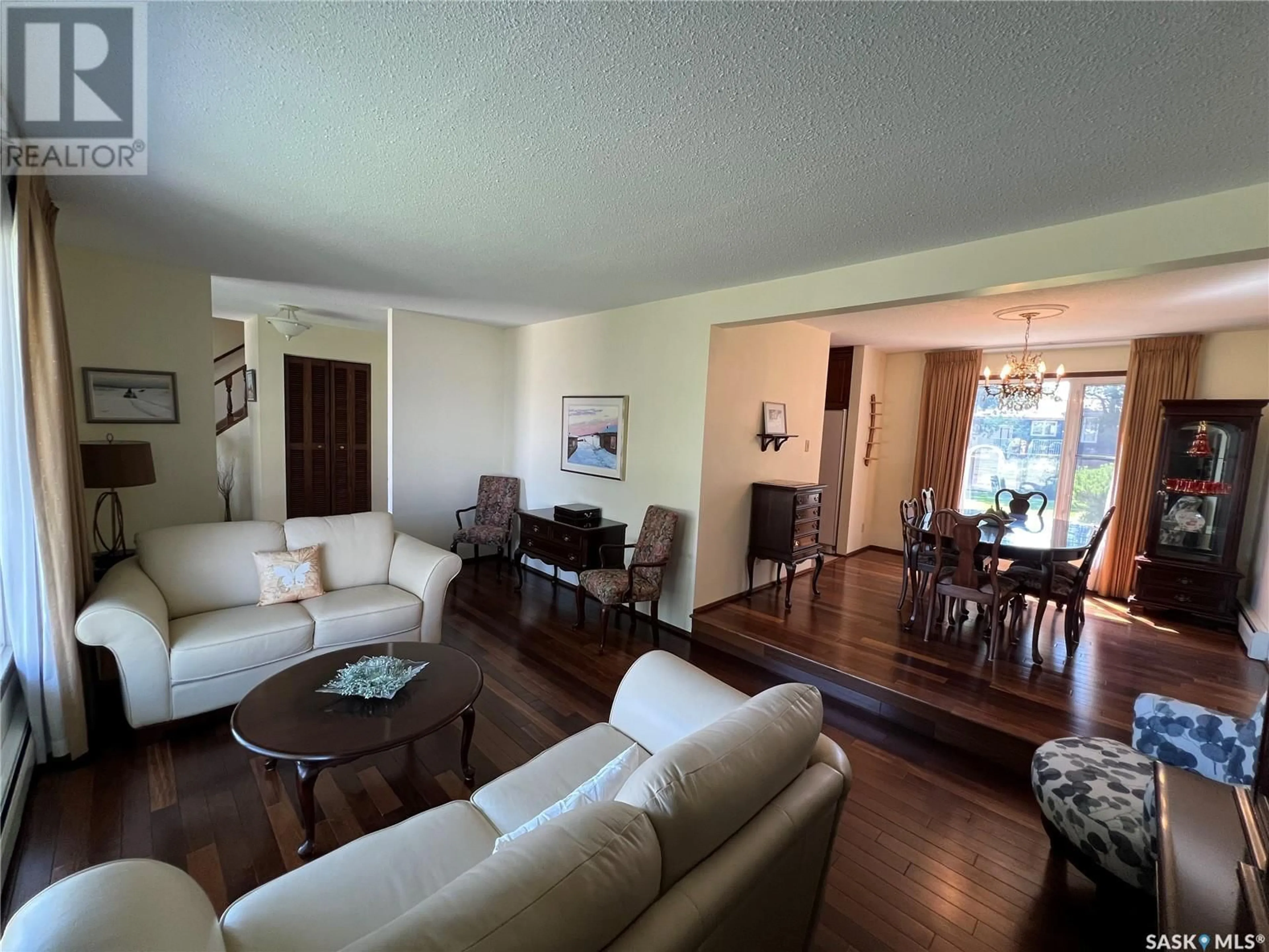 Living room with furniture, unknown for 270 BATTLEFORD TRAIL, Swift Current Saskatchewan S9H4J5