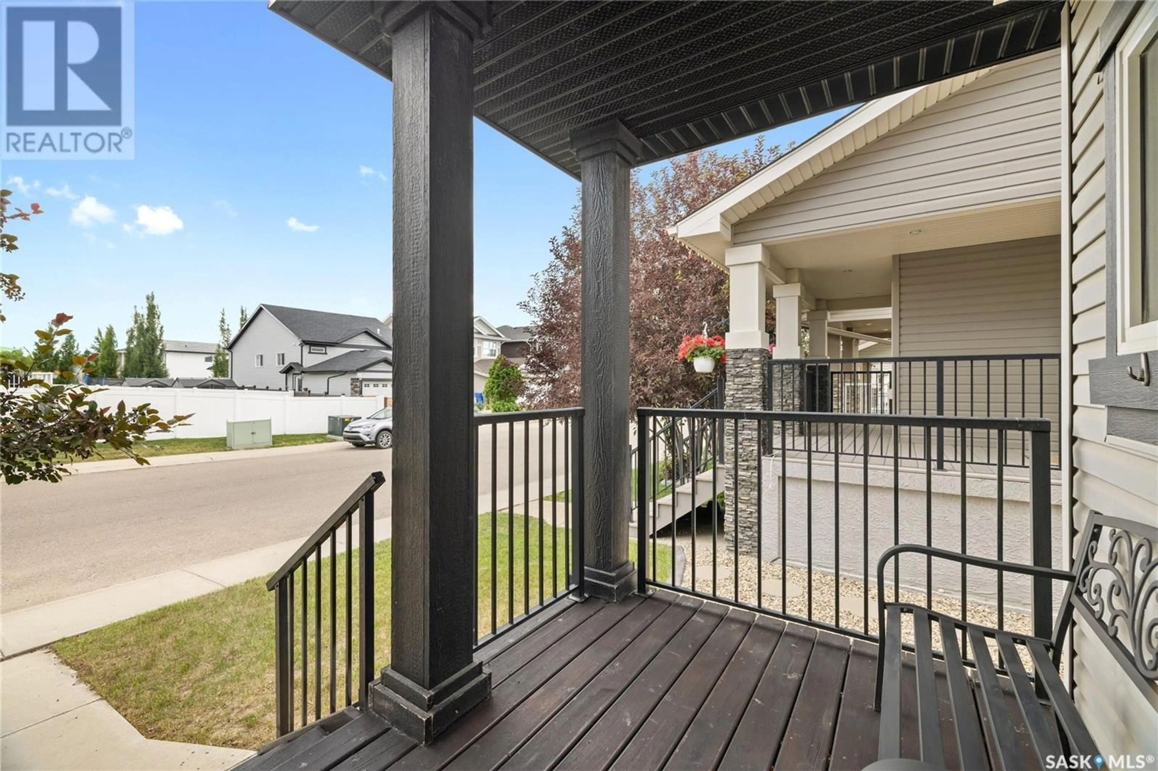 Patio, unknown for 2922 ELGAARD DRIVE, Regina Saskatchewan S4X0M9