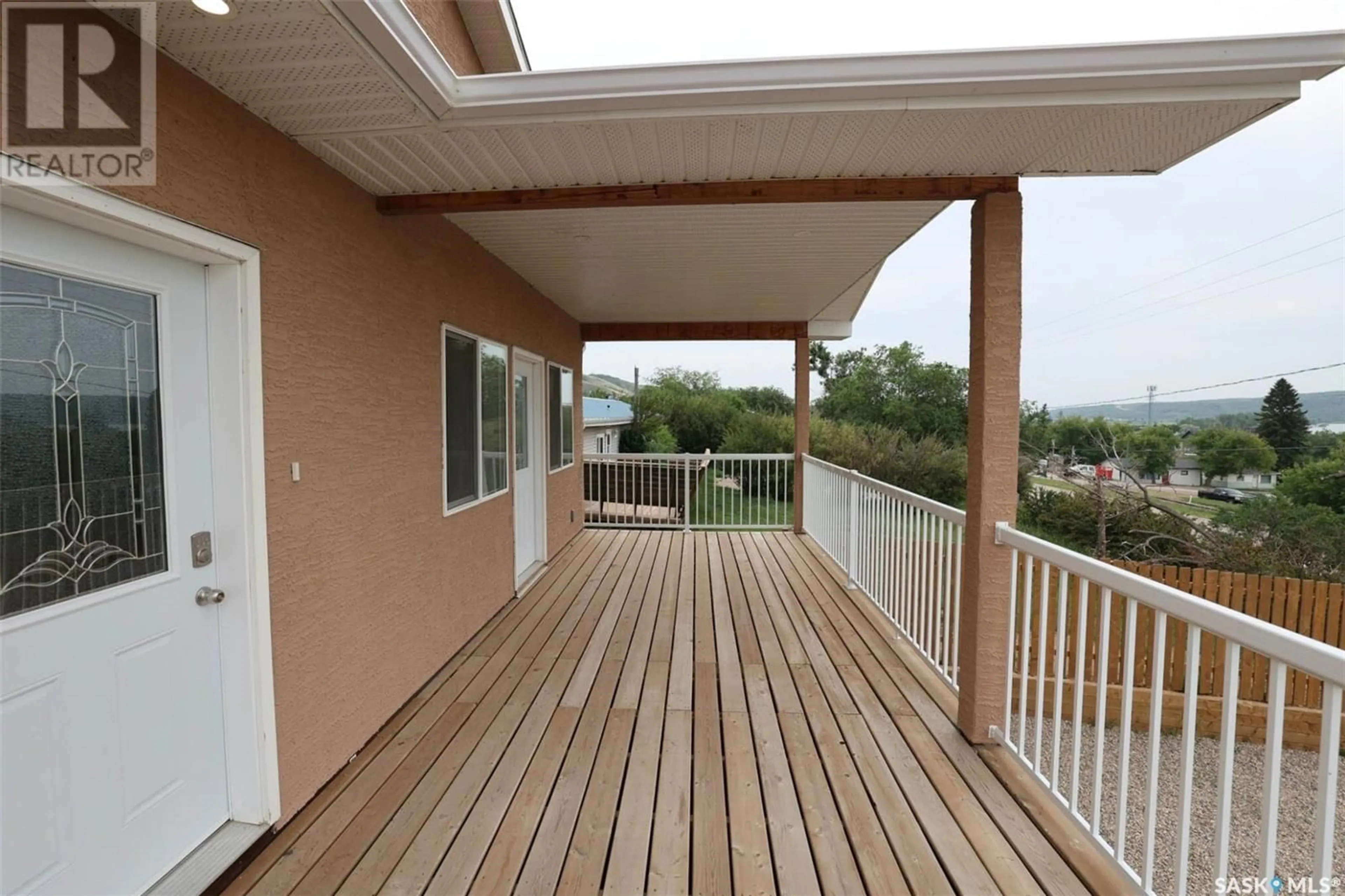 Patio, water/lake/river/ocean view for 14 ELLISBORO TRAIL, Lebret Saskatchewan S0G2Y0