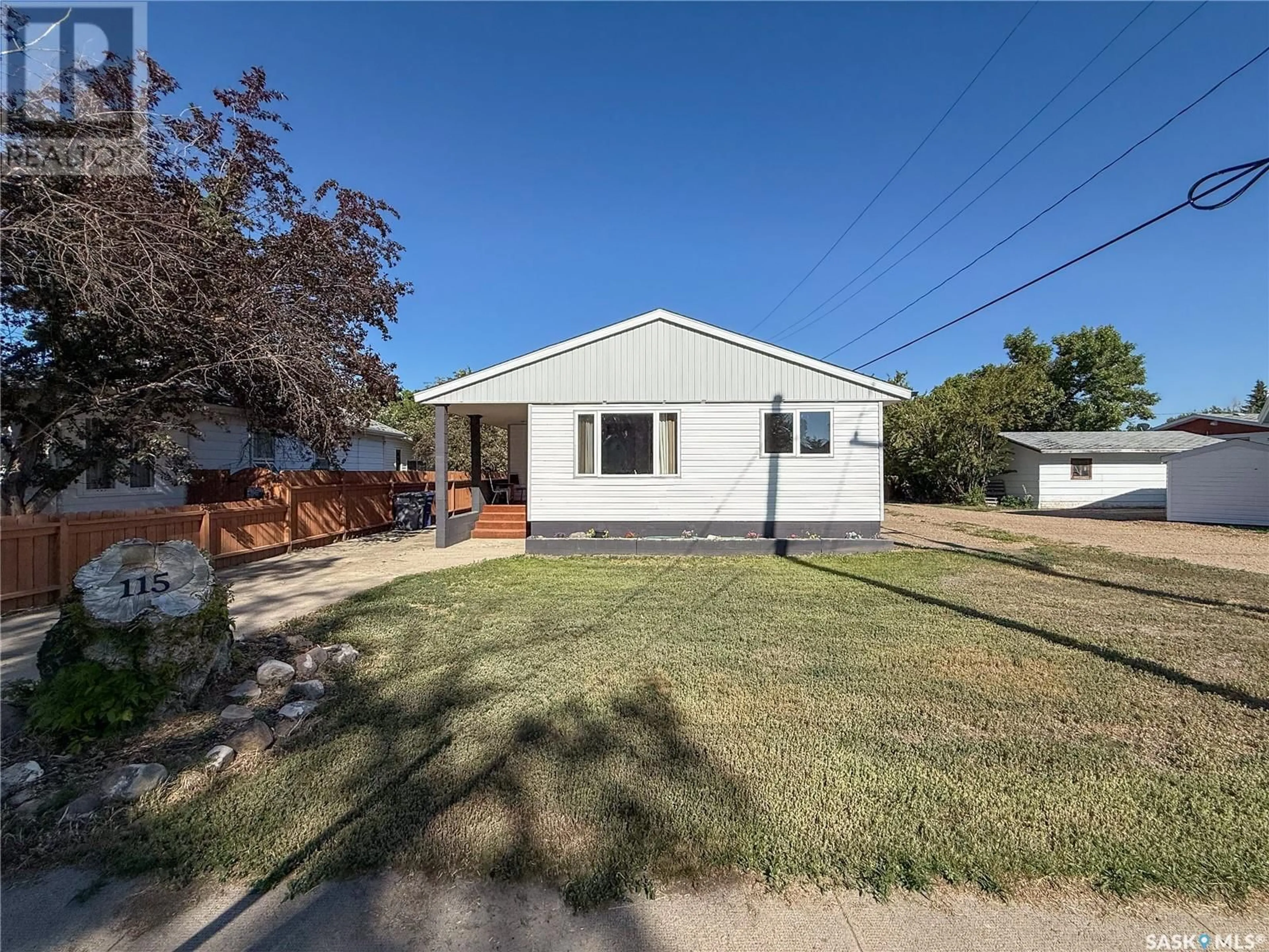 A pic from outside/outdoor area/front of a property/back of a property/a pic from drone, street for 115 ELM AVENUE, Eastend Saskatchewan S0N1T0