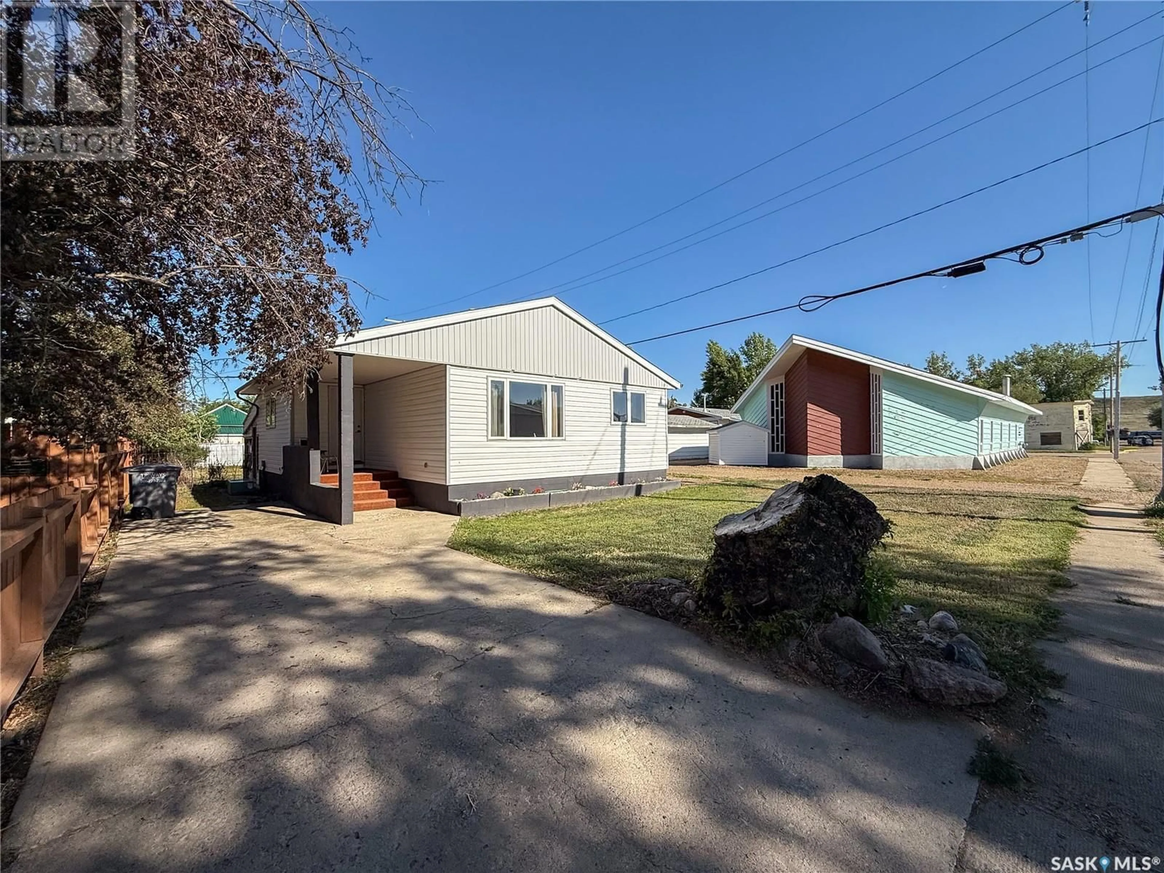 Unknown for 115 ELM AVENUE, Eastend Saskatchewan S0N1T0