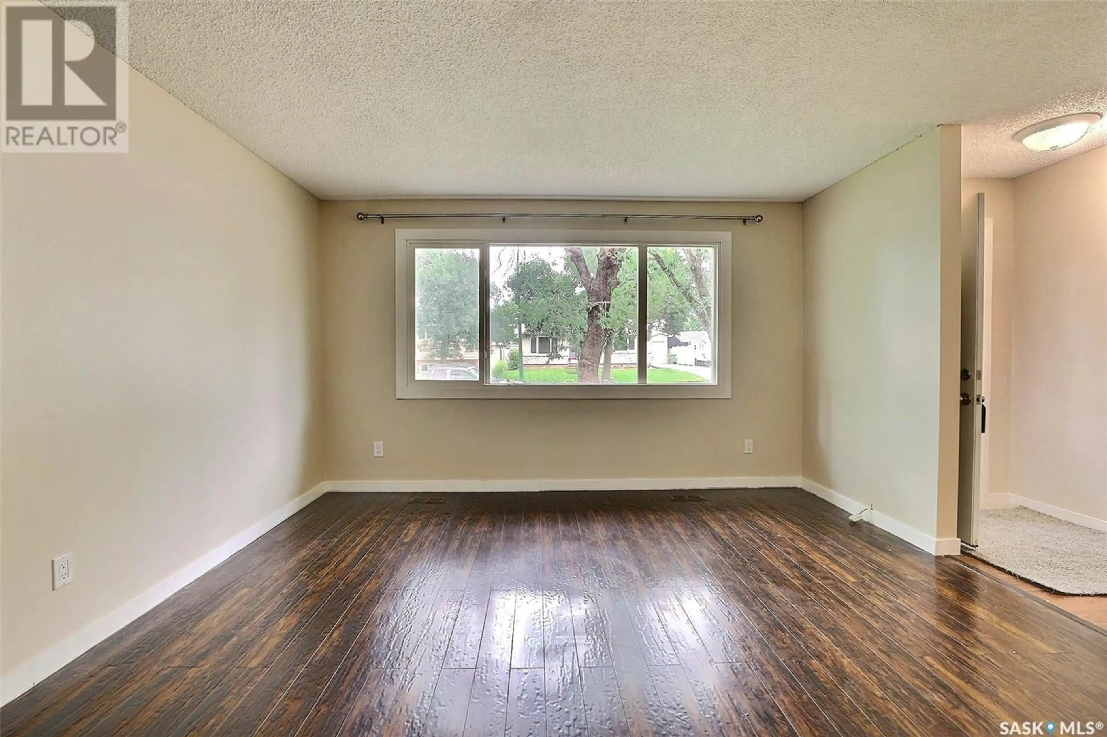 A pic of a room for 42 STOREY CRESCENT, Regina Saskatchewan S4X1L3
