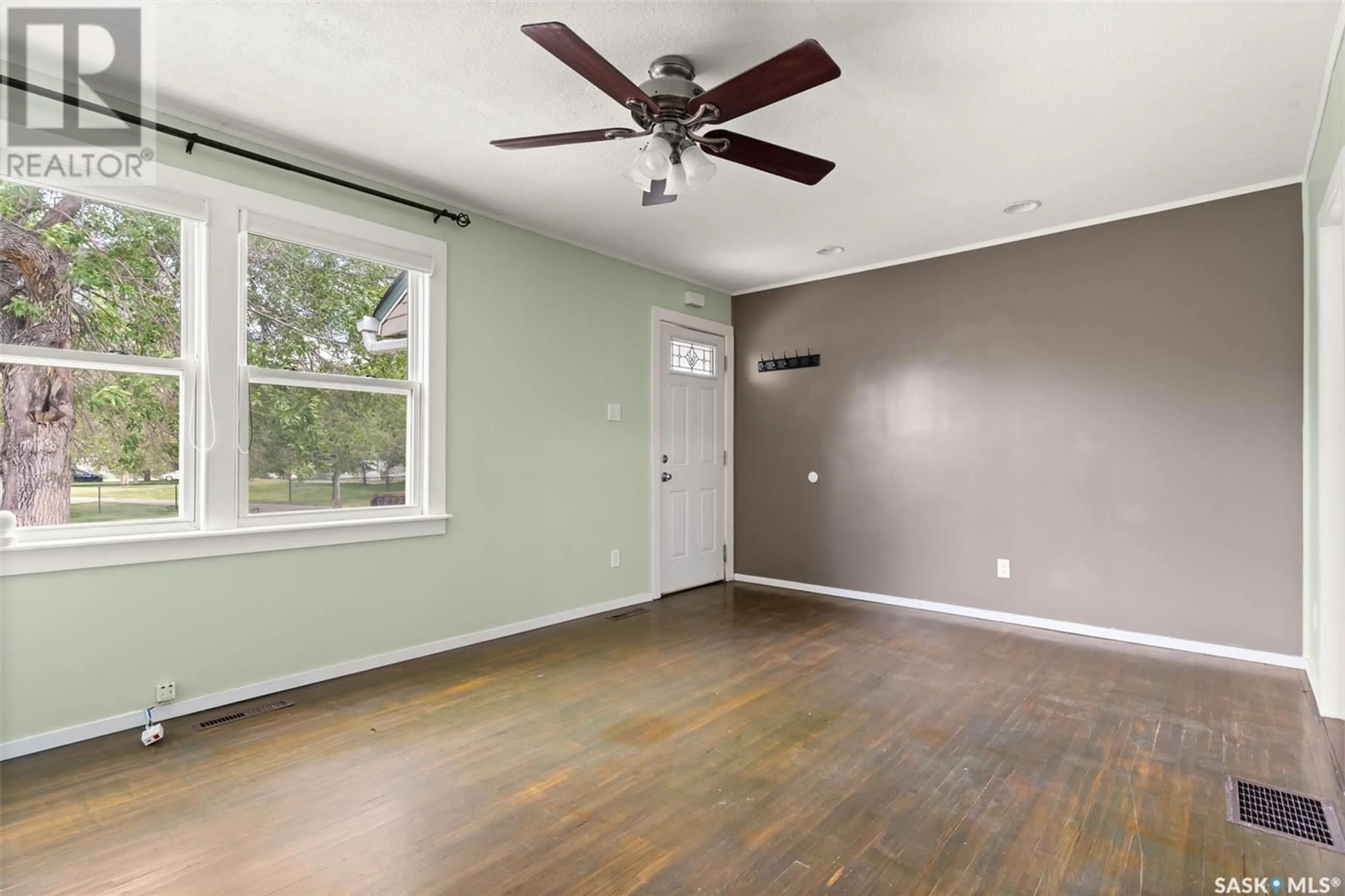 A pic of a room for 1330 PASQUA STREET, Regina Saskatchewan S4T4L4