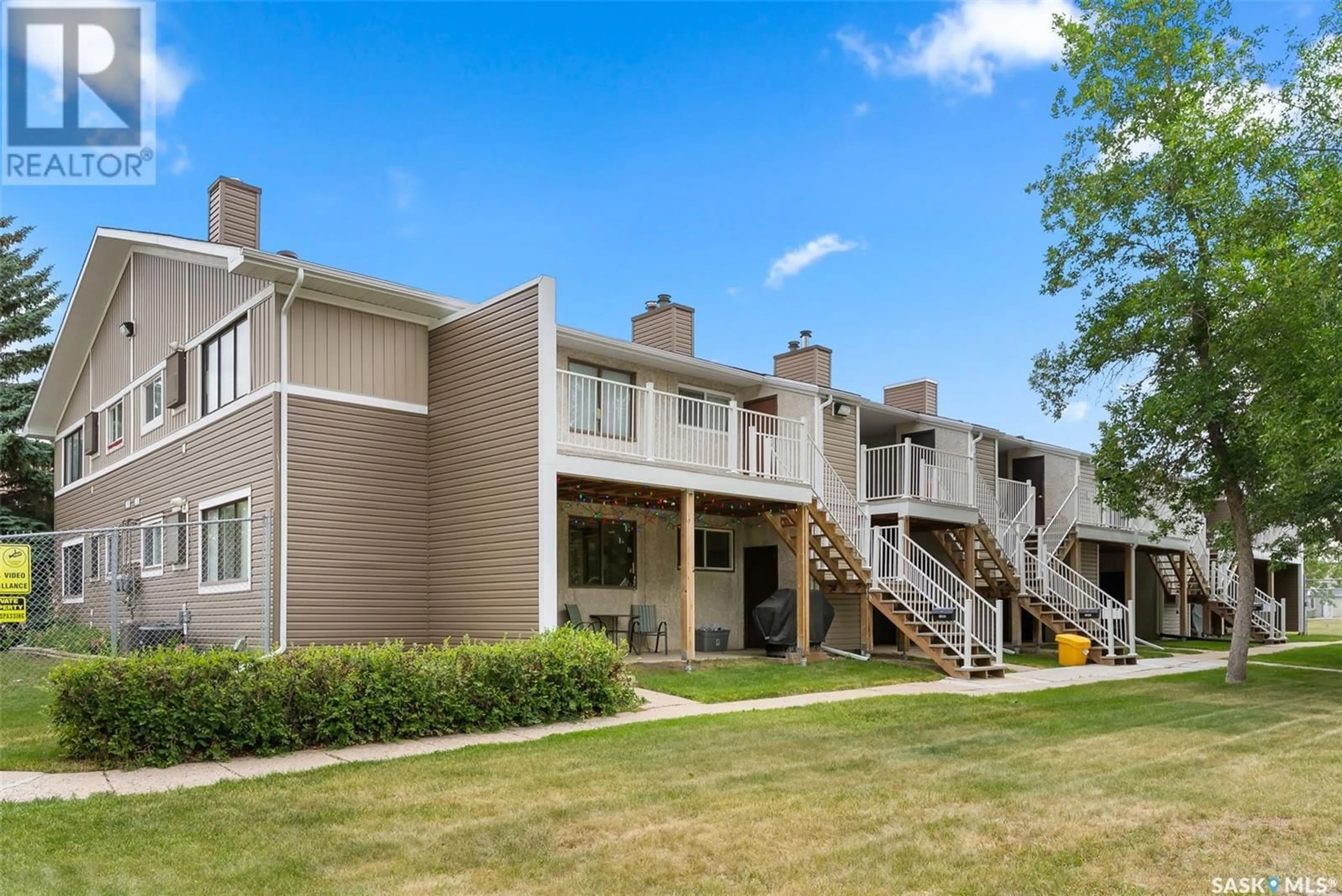 Patio, mountain view for 6912 BLAKENEY DRIVE, Regina Saskatchewan S4X2N5