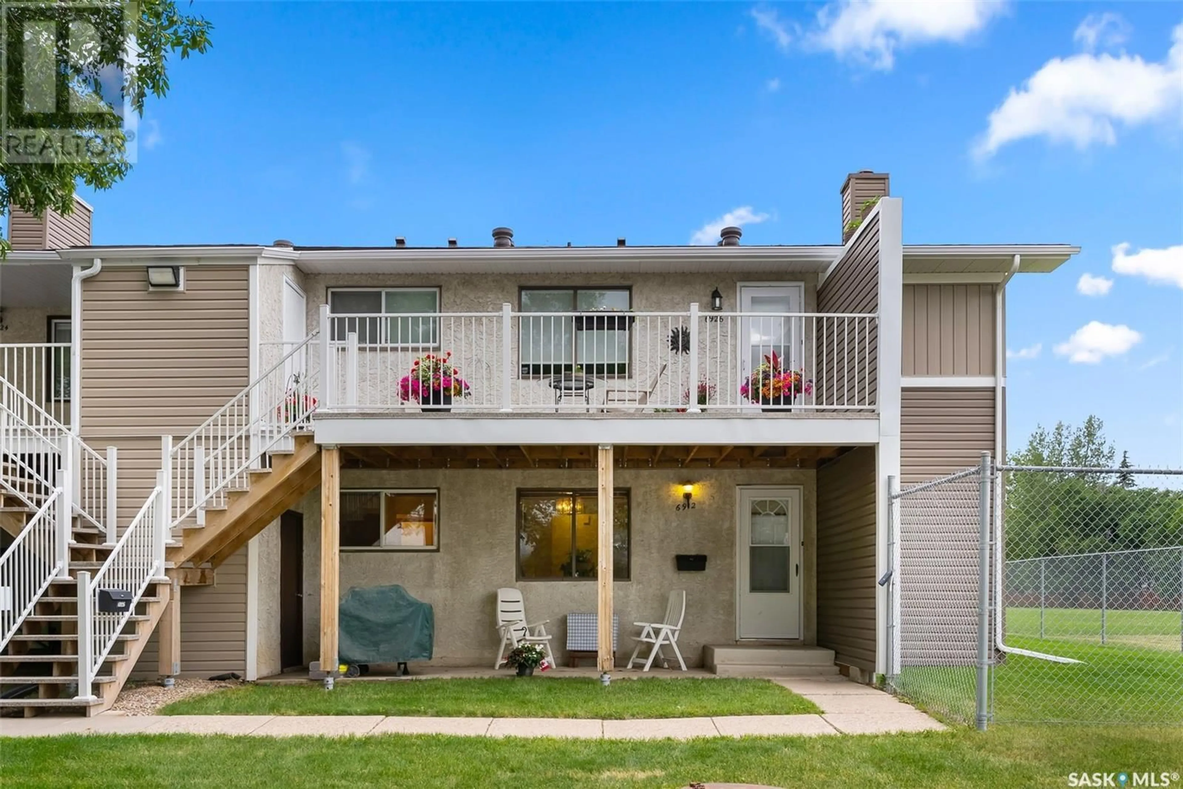 Home with vinyl exterior material, unknown for 6912 BLAKENEY DRIVE, Regina Saskatchewan S4X2N5