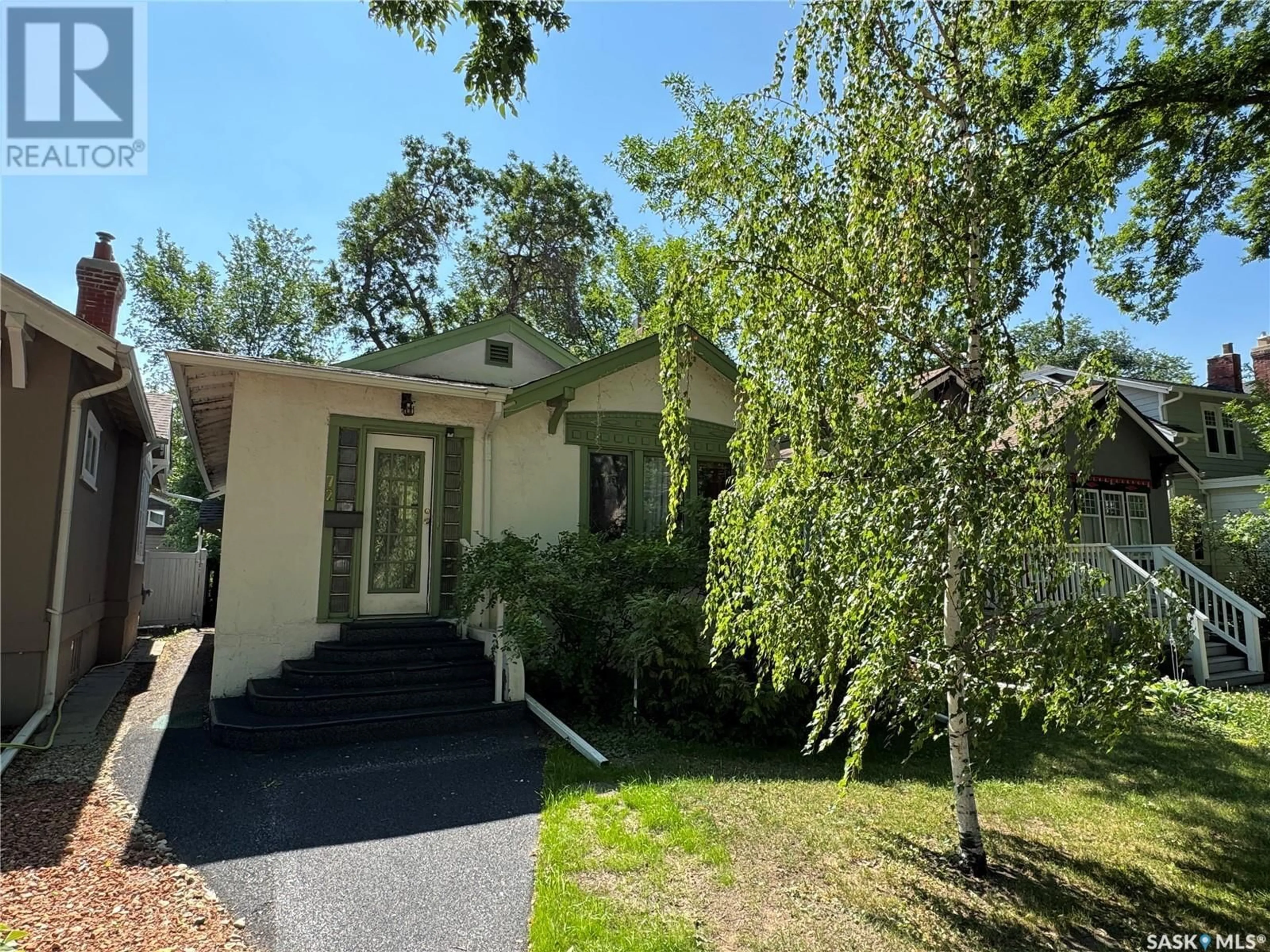 Home with vinyl exterior material, street for 72 ANGUS CRESCENT, Regina Saskatchewan S4T6N2